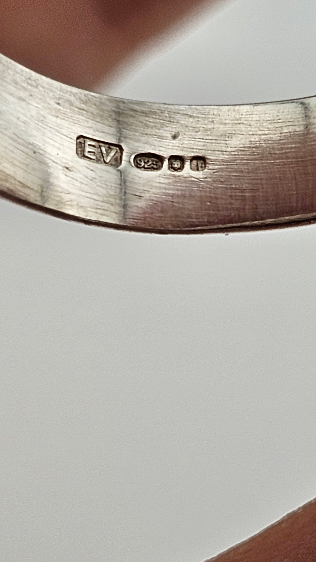 Pre-Loved 925 Sterling Silver Hammered Domed Ring (Closed Centre) - Size UK Q ½ / US 8.25 (12.15g)