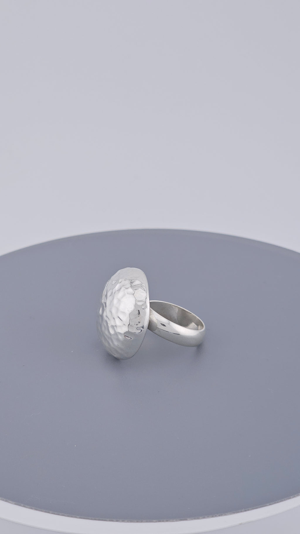 Pre-Loved 925 Sterling Silver Hammered Domed Ring (Closed Centre) - Size UK Q ½ / US 8.25 (12.15g)