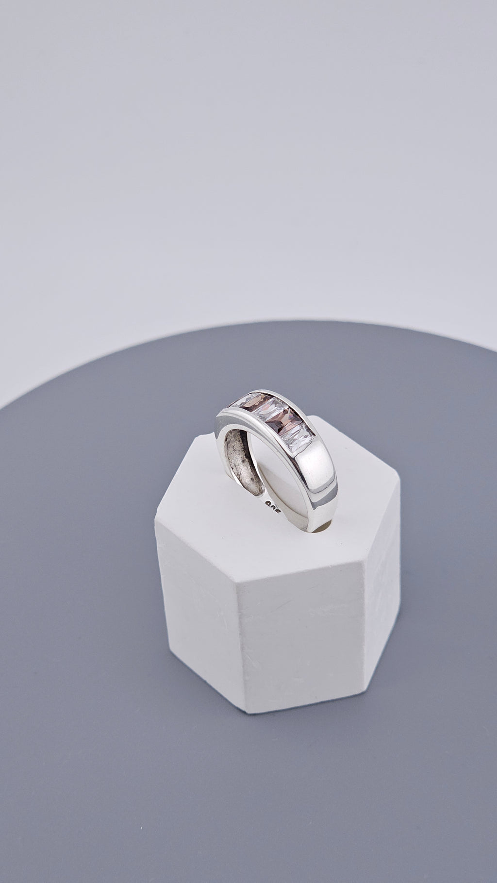 925 Sterling Silver & Alternating Smoky Quartz Channel Set Band Ring – Size N 1/2 (US 7)