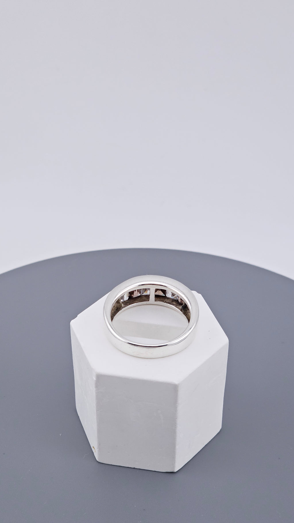 925 Sterling Silver & Alternating Smoky Quartz Channel Set Band Ring – Size N 1/2 (US 7)