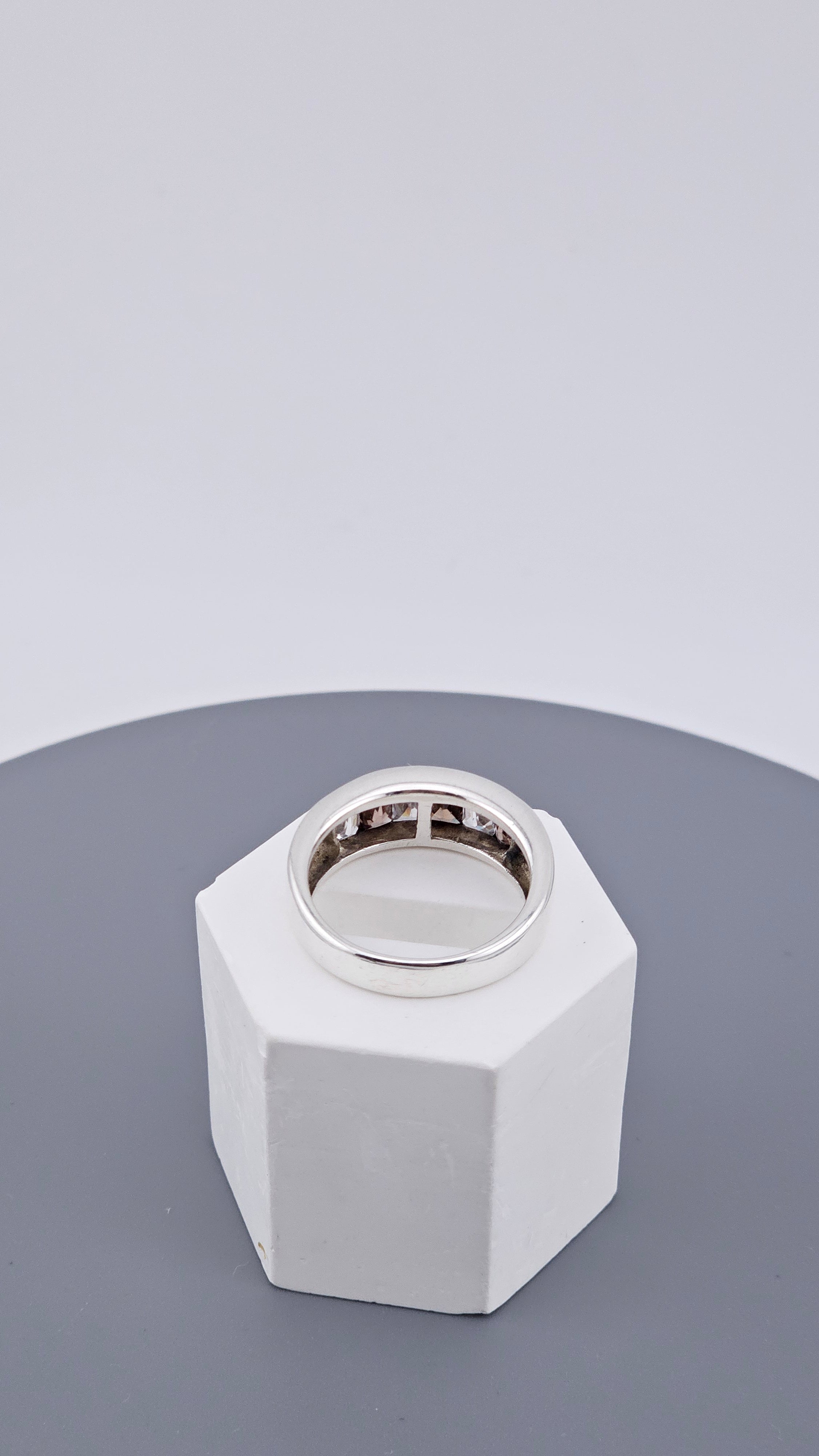 925 Sterling Silver & Alternating Smoky Quartz Channel Set Band Ring – Size N 1/2 (US 7)