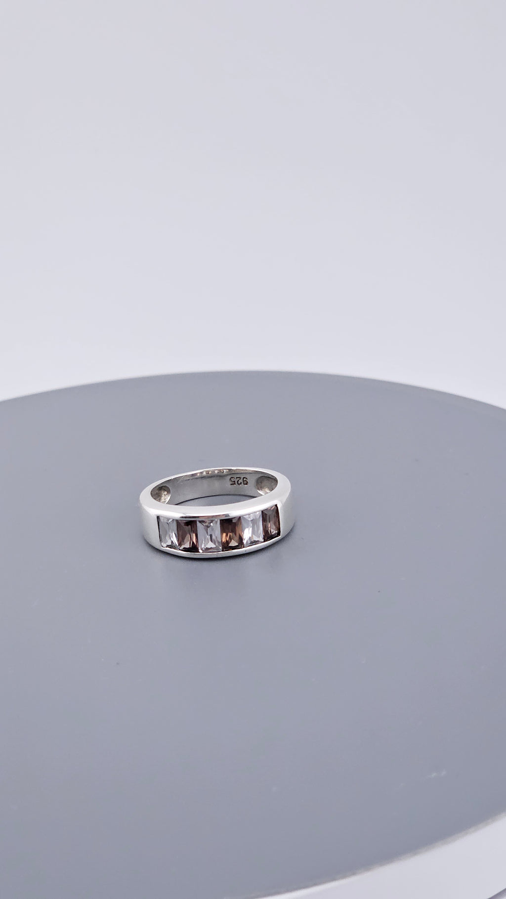 925 Sterling Silver & Alternating Smoky Quartz Channel Set Band Ring – Size N 1/2 (US 7)