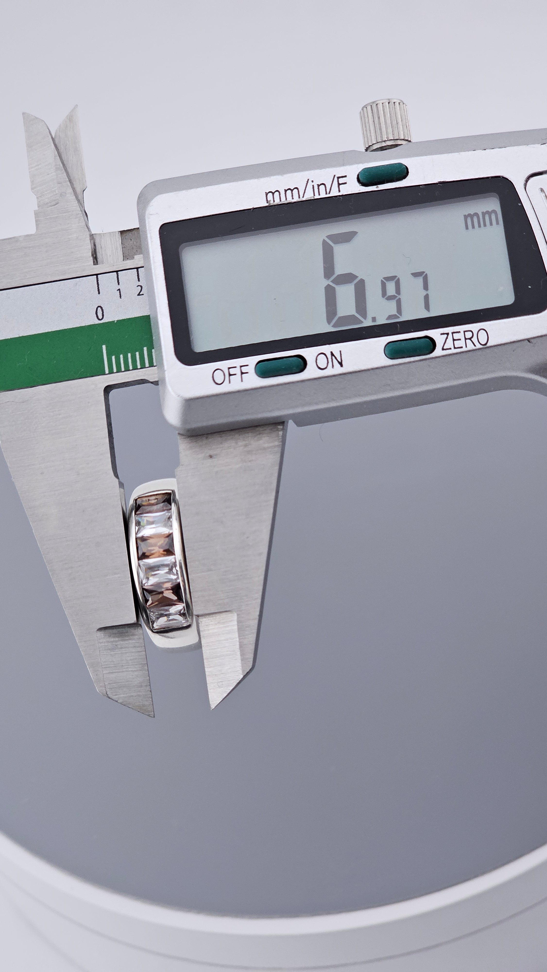 925 Sterling Silver & Alternating Smoky Quartz Channel Set Band Ring – Size N 1/2 (US 7)