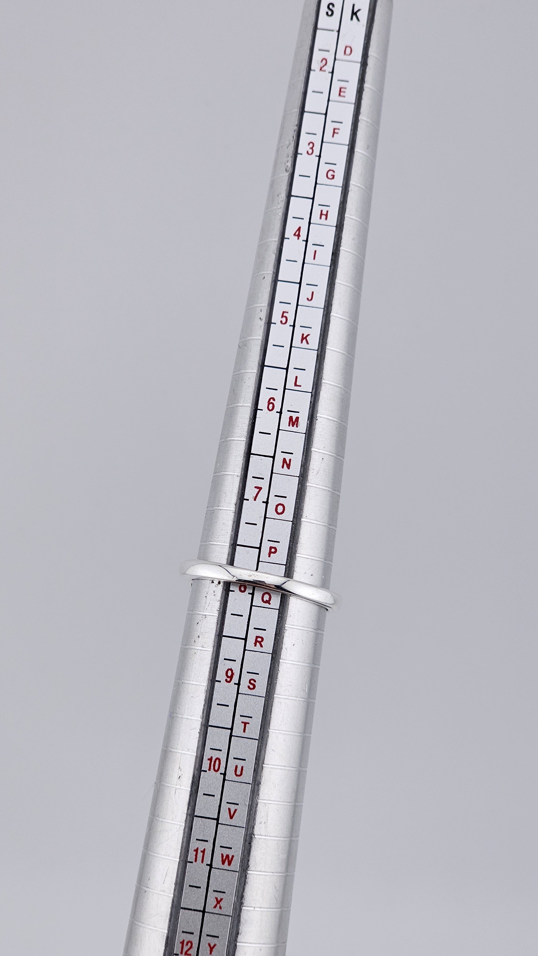 Pre-Loved 925 Sterling Silver Three-Stone Peridot Ring - Size UK P ½ / US 7.75 (2.77g)