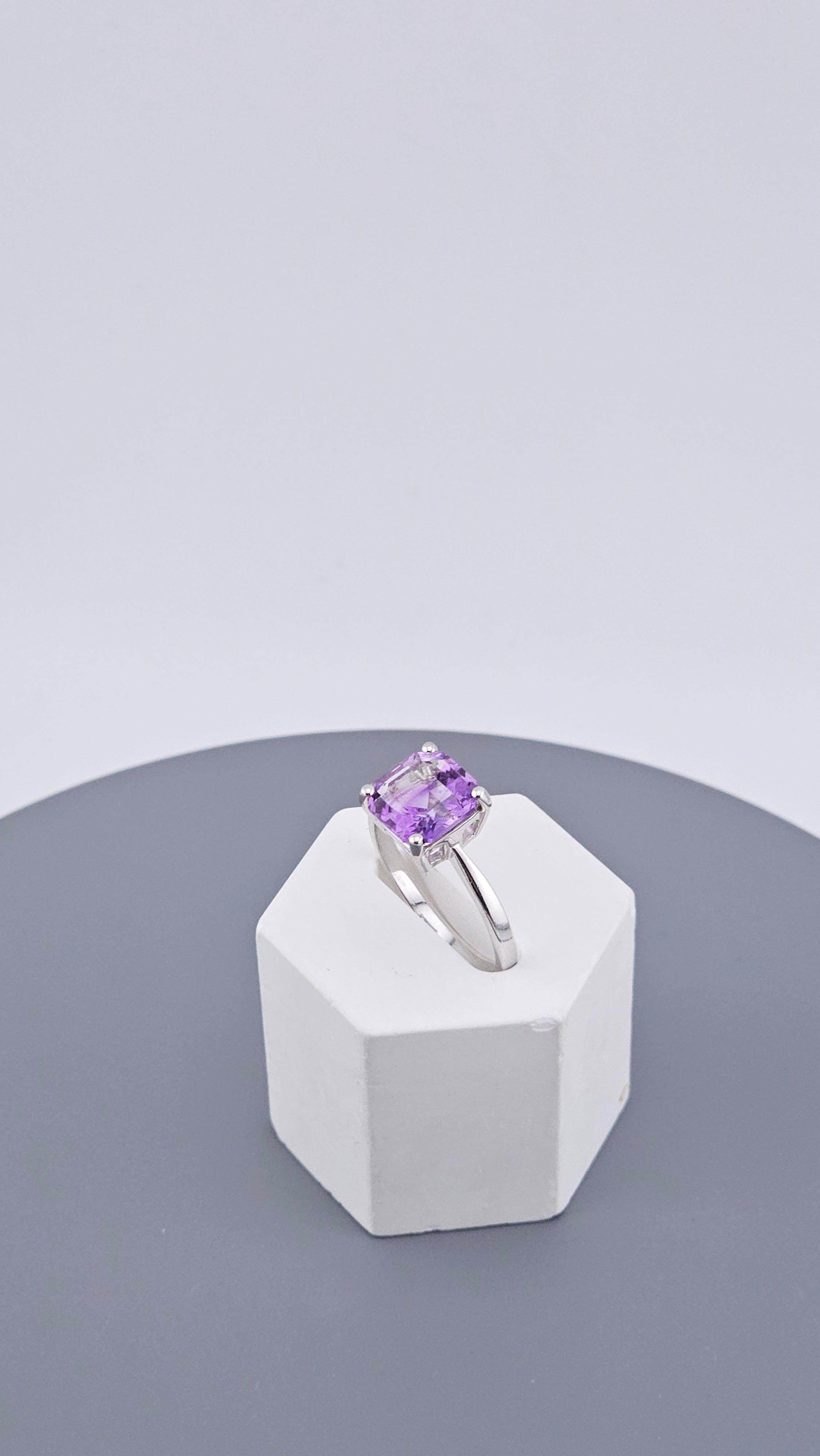 925 Sterling Silver & Square Cut Amethyst Solitaire Ring – Size P 1/2 (US 7.75)