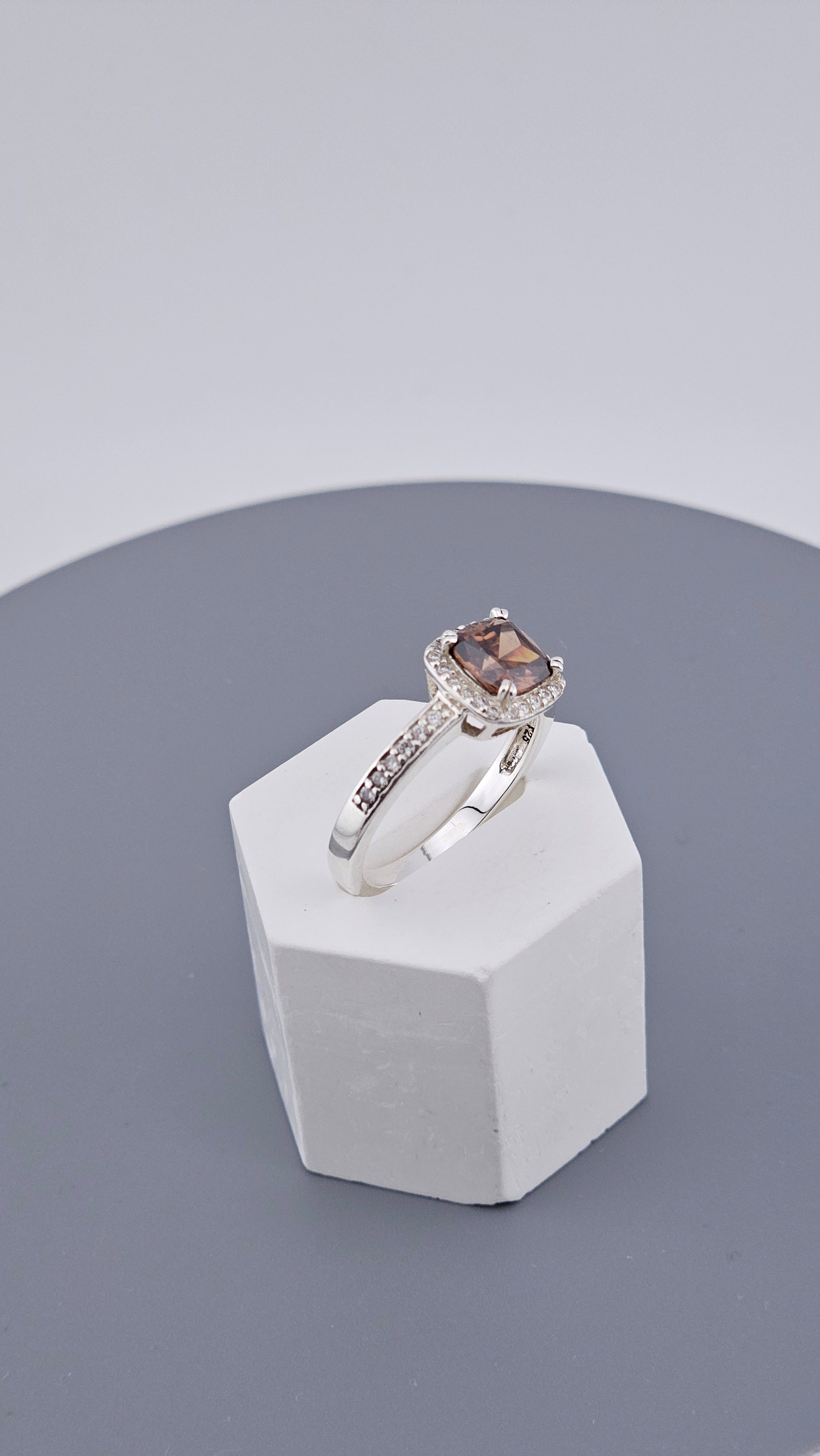 925 Sterling Silver Chocolate Brown DQCZ Halo Ring – Size U (US 10), 4.4g