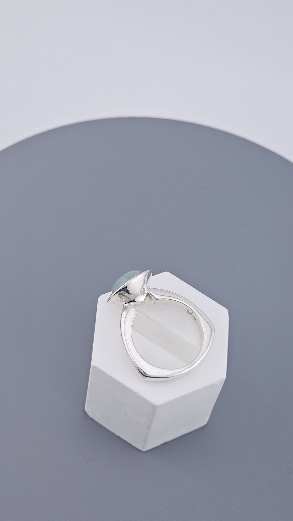 Pre-Loved Modern 925 Sterling Silver Aquamarine Cabochon Ring - Size UK M ½ / US 6.5 (7.33g)