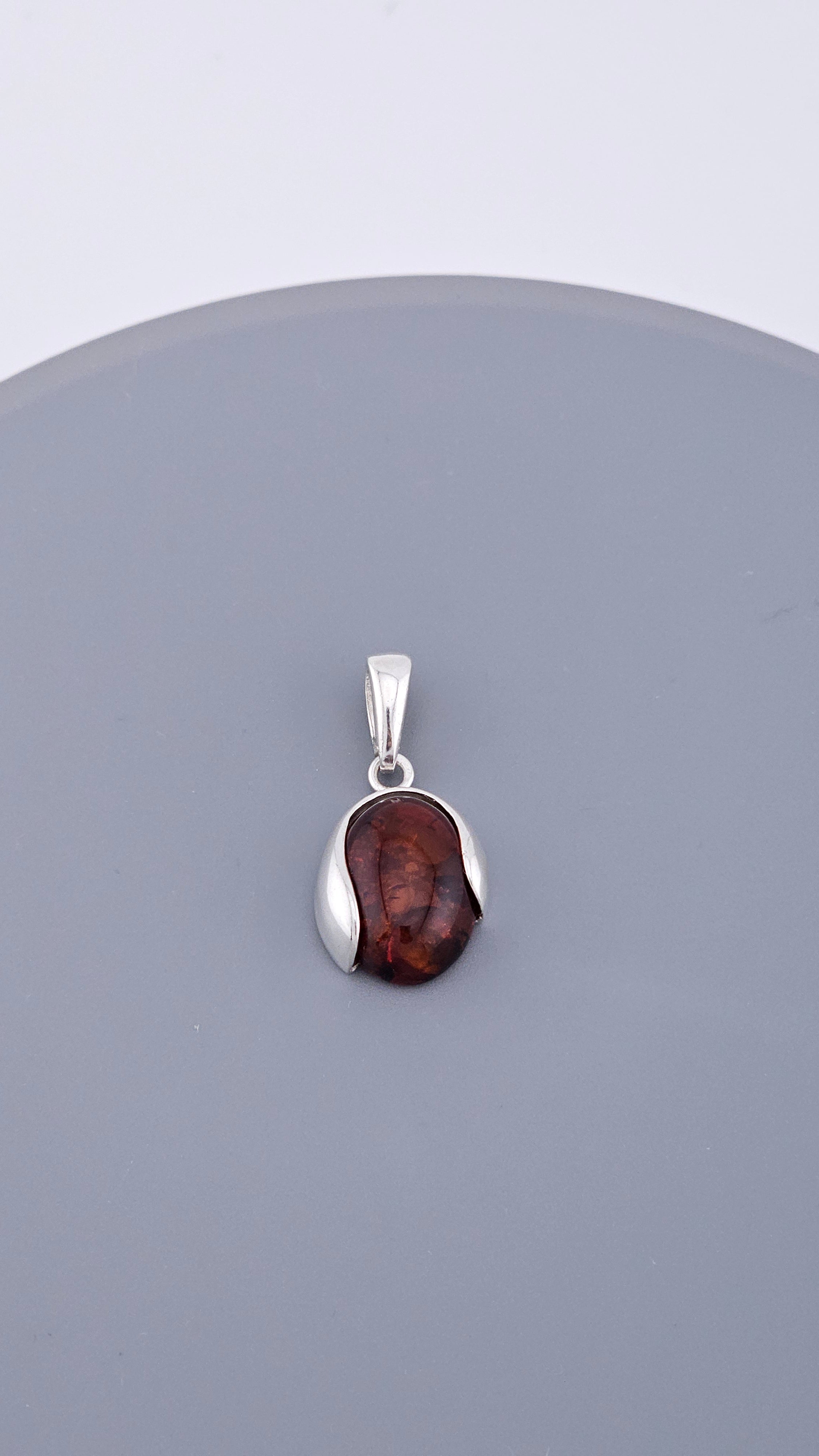 Vintage 925 Sterling Silver Amber Solitaire Pendant