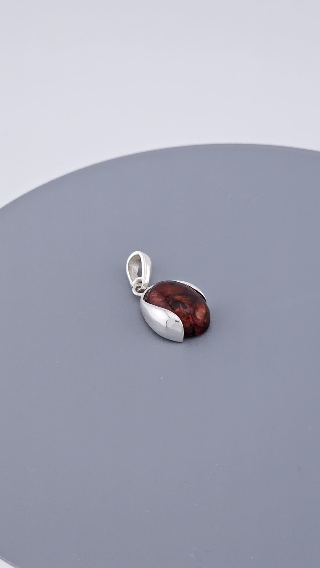 Vintage 925 Sterling Silver Amber Solitaire Pendant