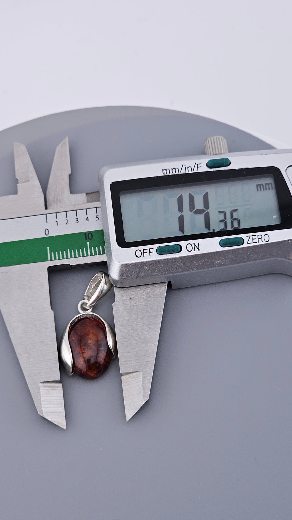 Vintage 925 Sterling Silver Amber Solitaire Pendant