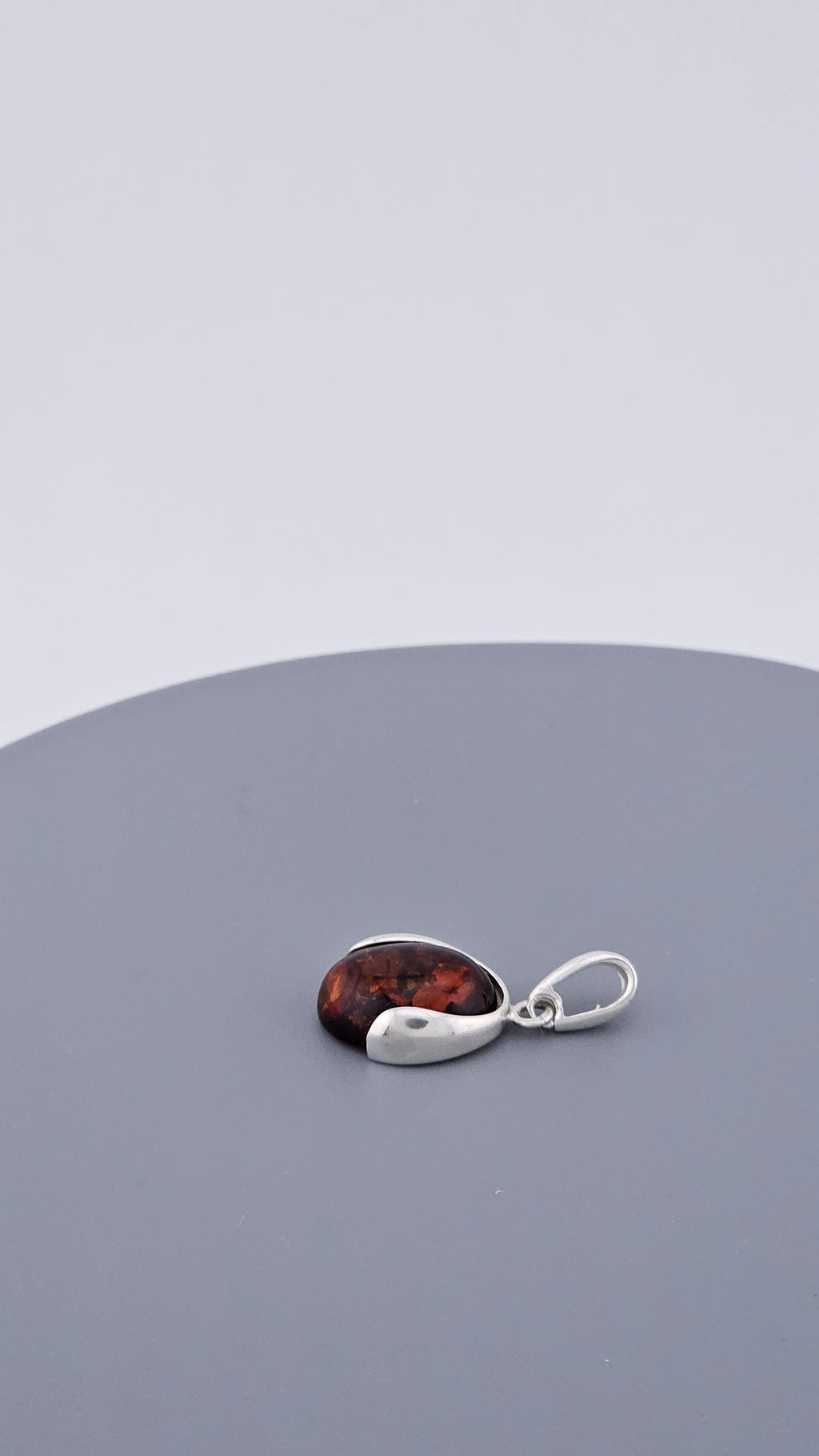 Vintage 925 Sterling Silver Amber Solitaire Pendant