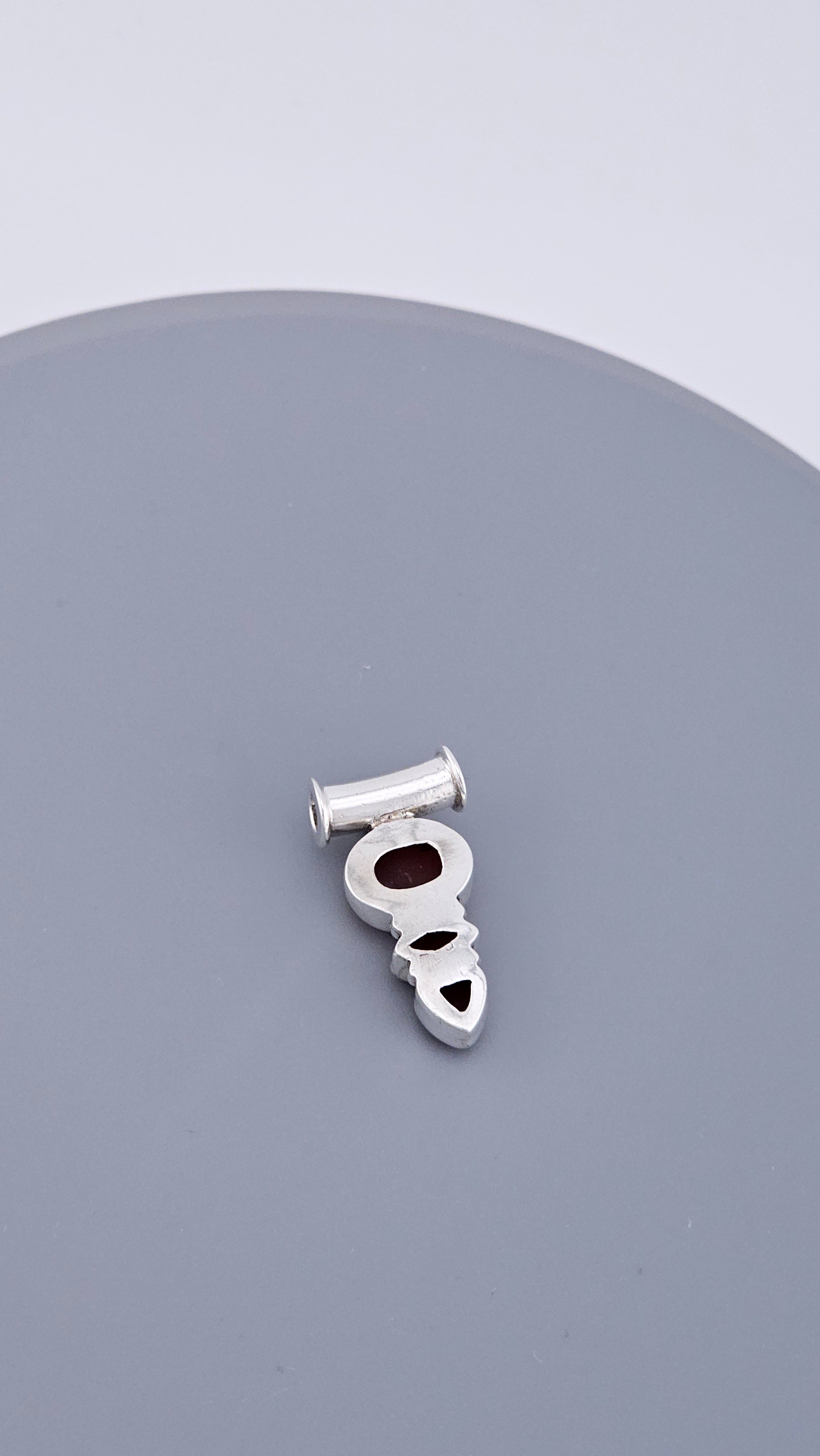 Vintage 925 Sterling Silver Oval Carnelian Pendant