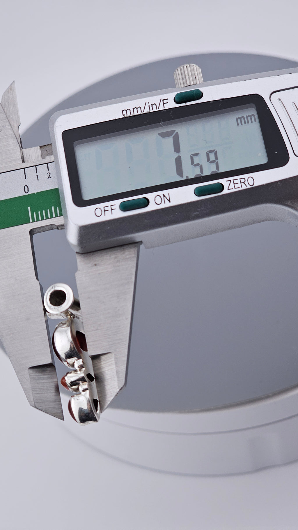 Vintage 925 Sterling Silver Oval Carnelian Pendant