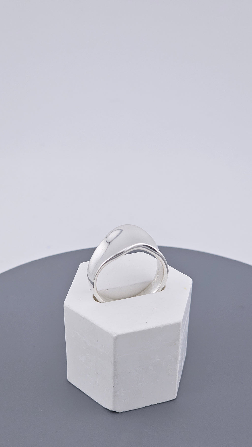 Vintage 925 Sterling Silver Wavy Plain Band Ring