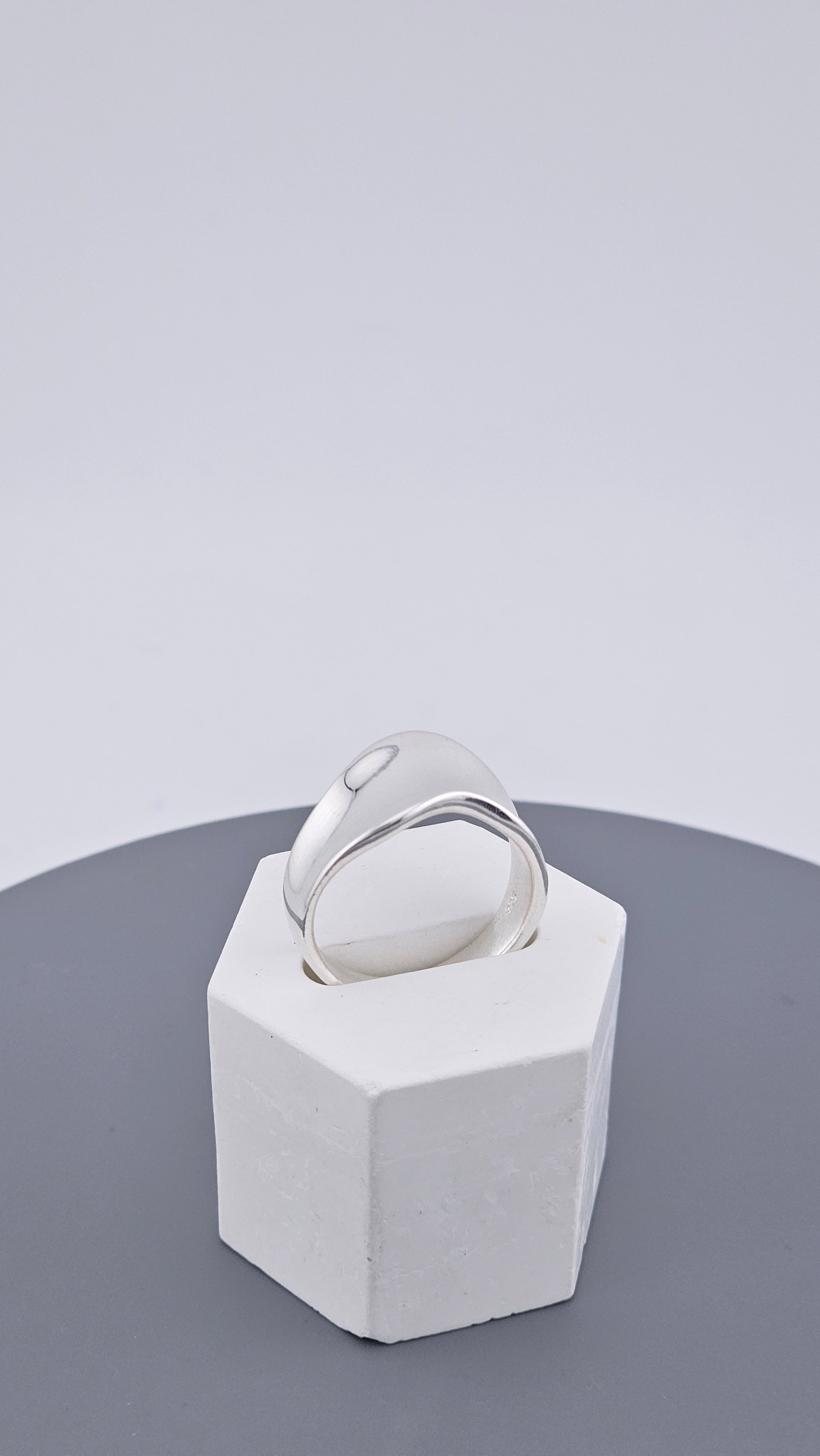 Vintage 925 Sterling Silver Wavy Plain Band Ring