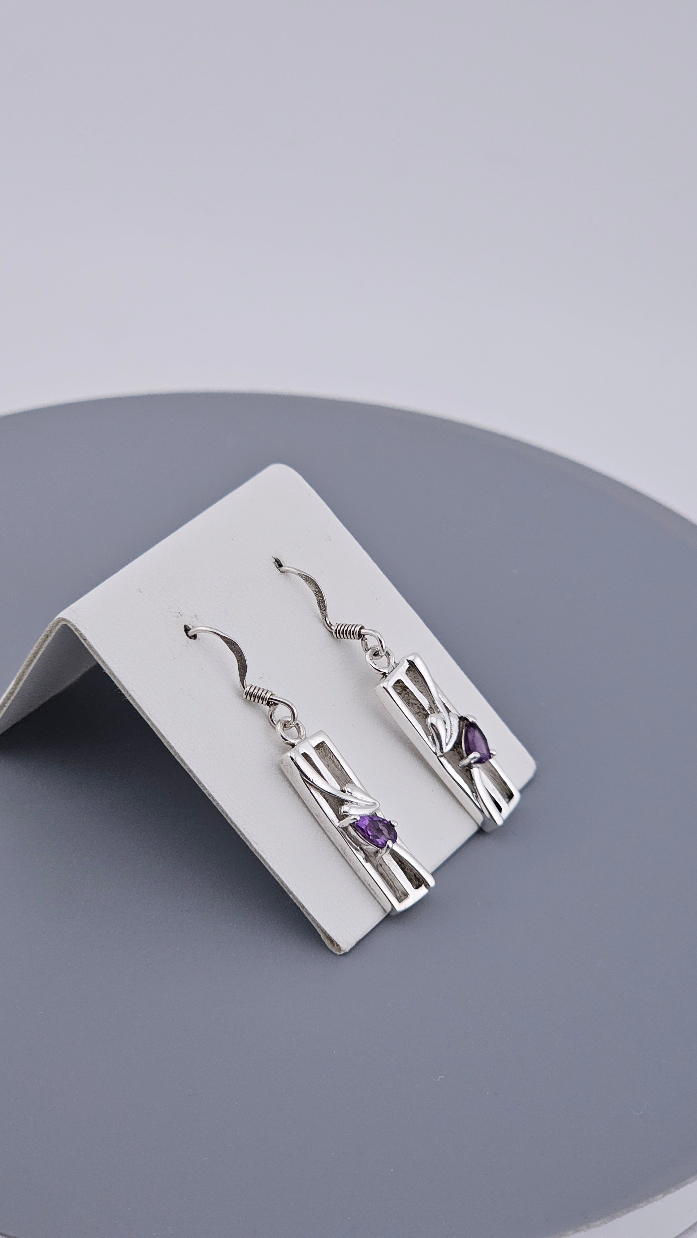 Vintage 925 Sterling Silver Amethyst Drop Dangle Earrings