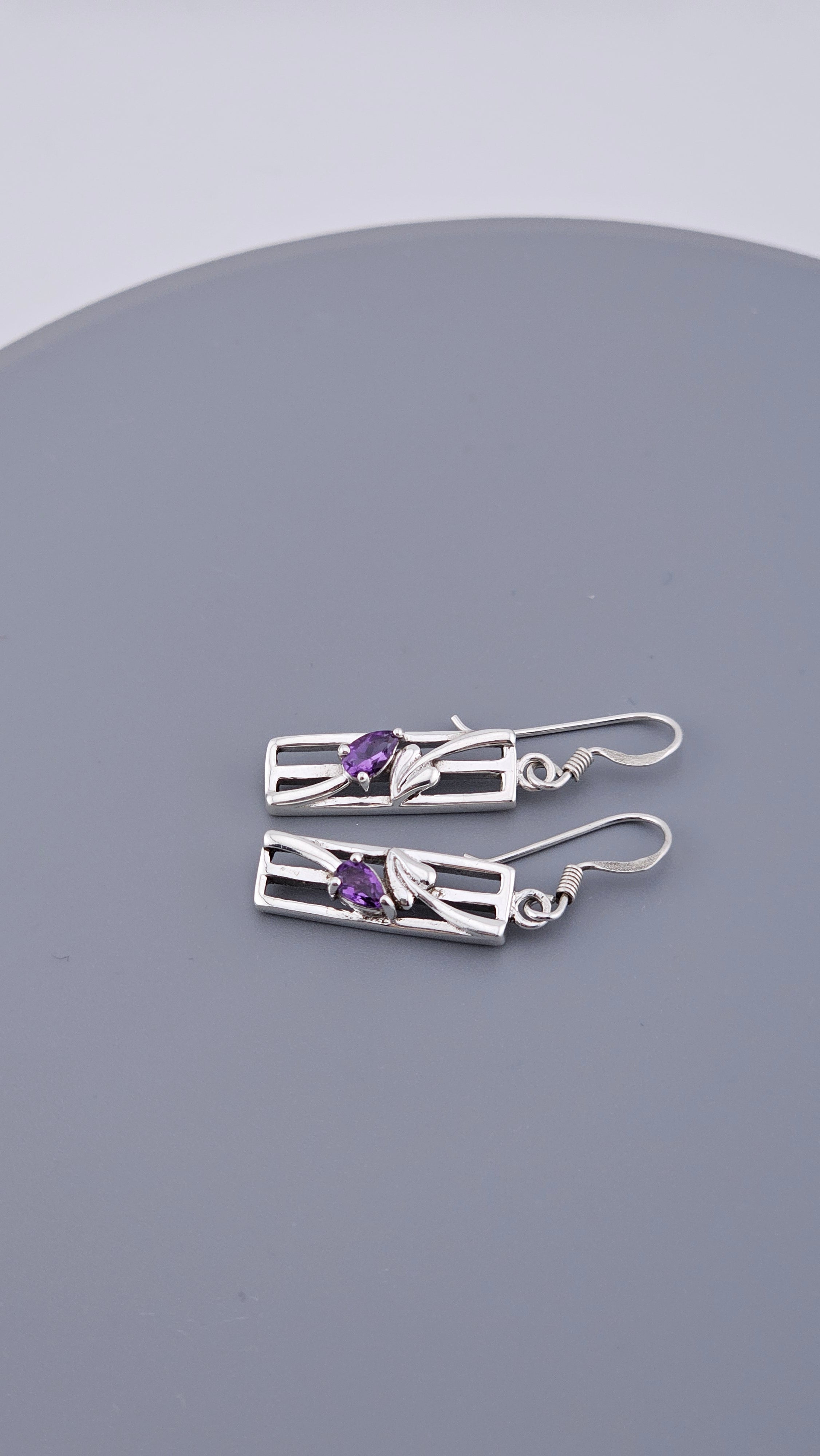 Vintage 925 Sterling Silver Amethyst Drop Dangle Earrings