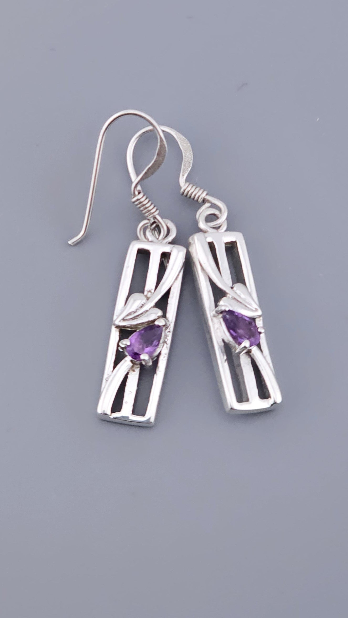 Vintage 925 Sterling Silver Amethyst Drop Dangle Earrings