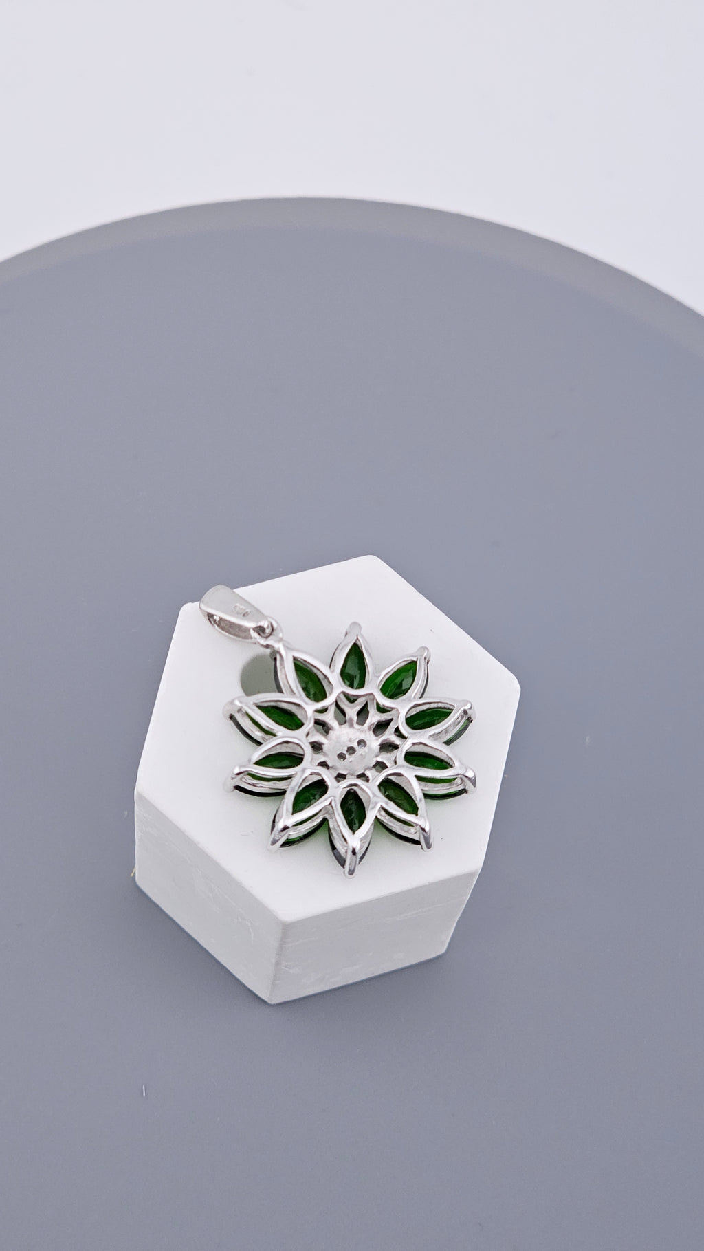 925 Sterling Silver Faceted Green Zircon and Diamond Flower Pendant