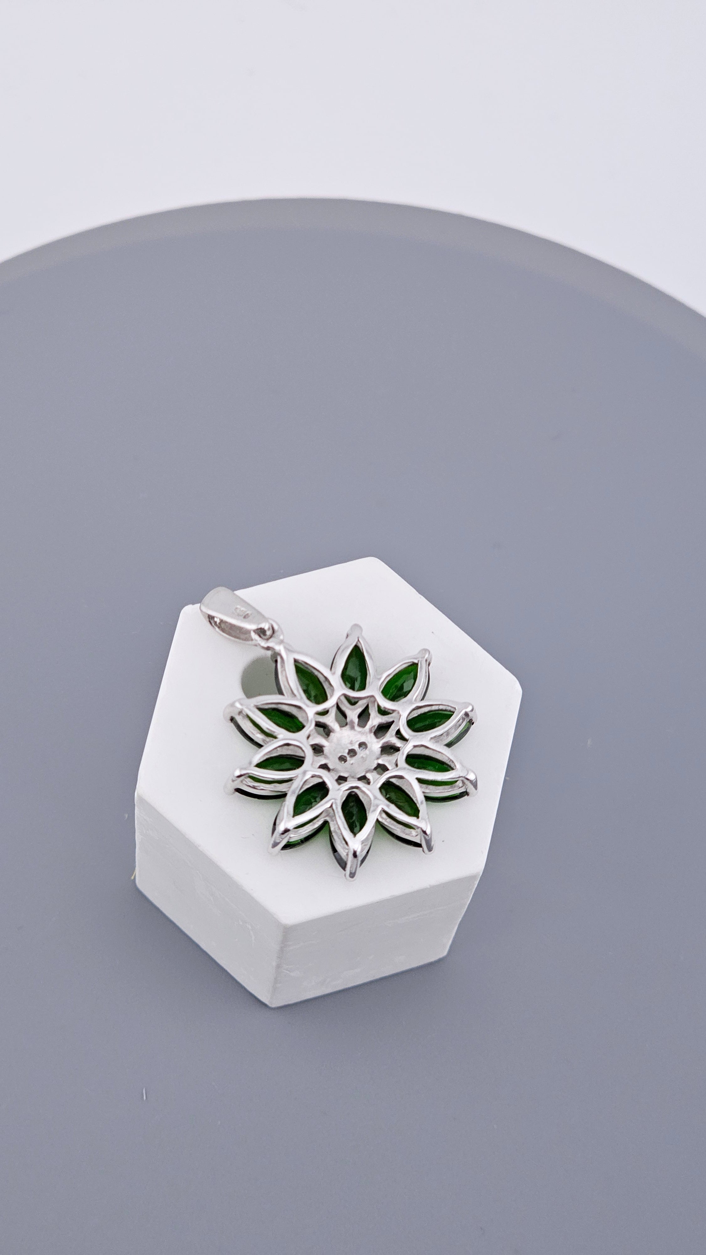 925 Sterling Silver Faceted Green Zircon and Diamond Flower Pendant