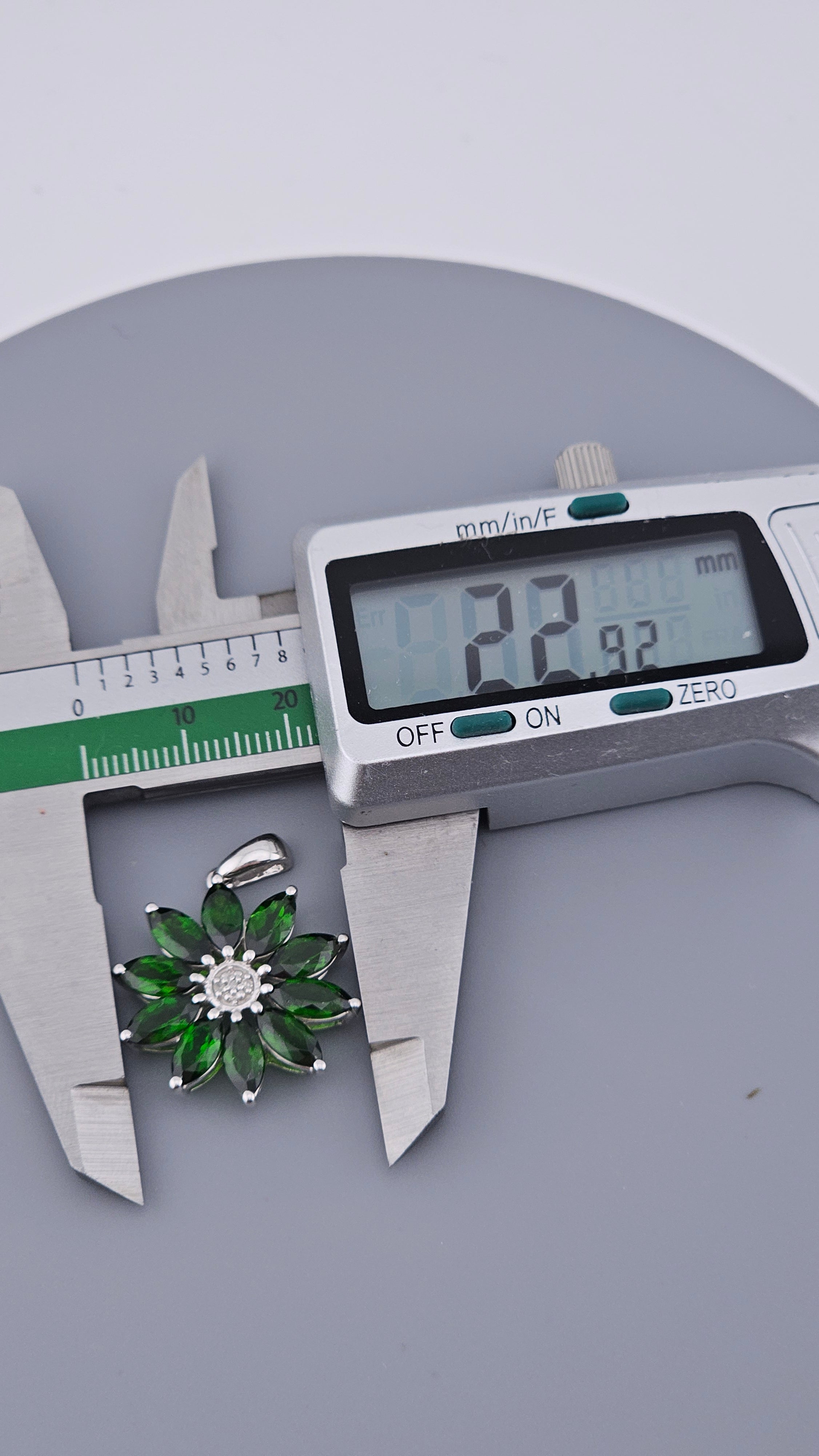 925 Sterling Silver Faceted Green Zircon and Diamond Flower Pendant