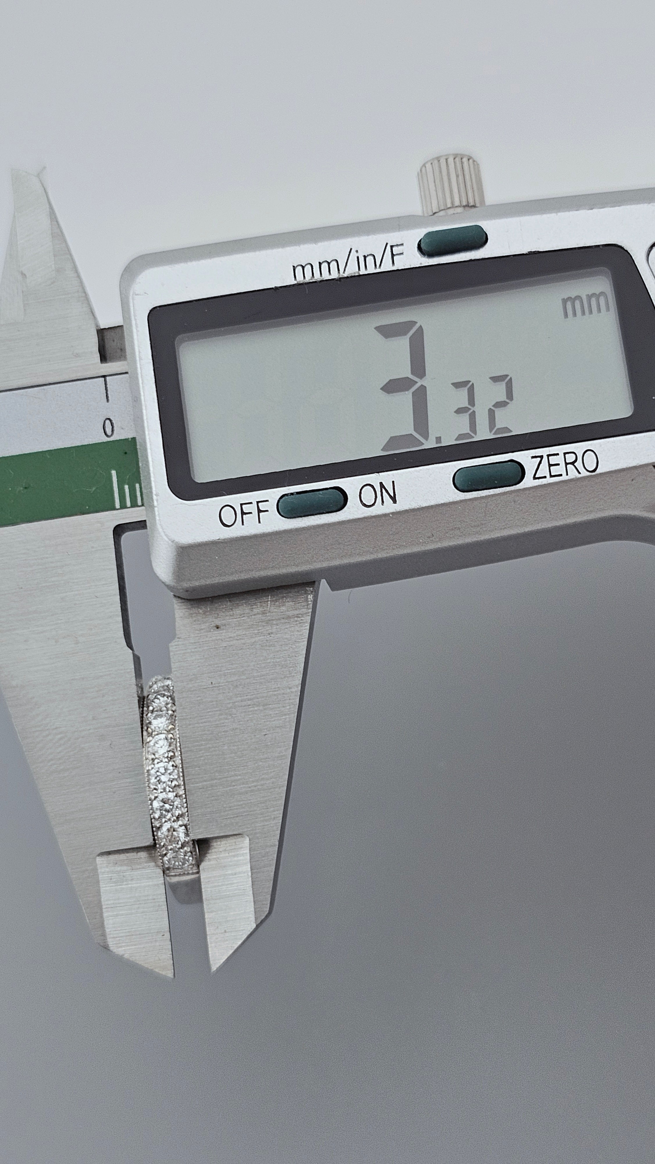 18ct White Gold 0.40ct Diamond Half Eternity Ring - Valued £2,495 - Size P (7.5)