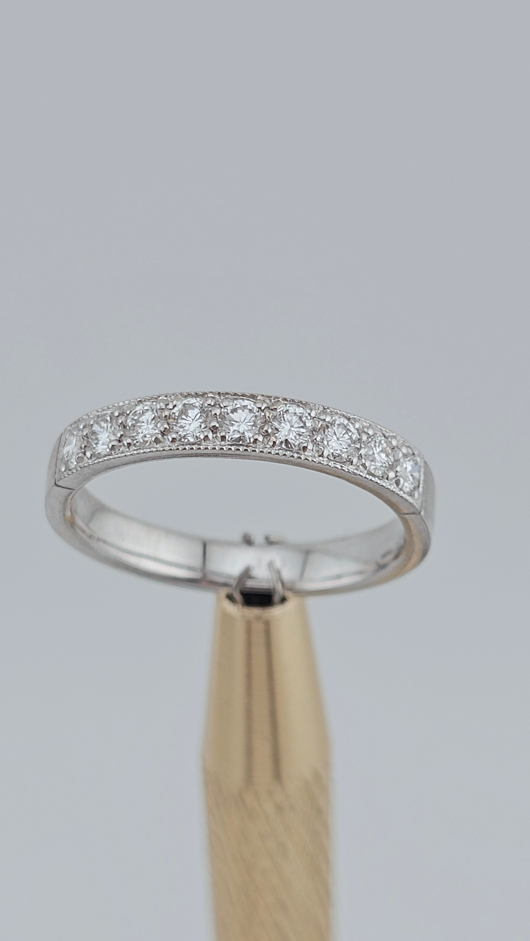 18ct White Gold 0.40ct Diamond Half Eternity Ring - Valued £2,495 - Size P (7.5)