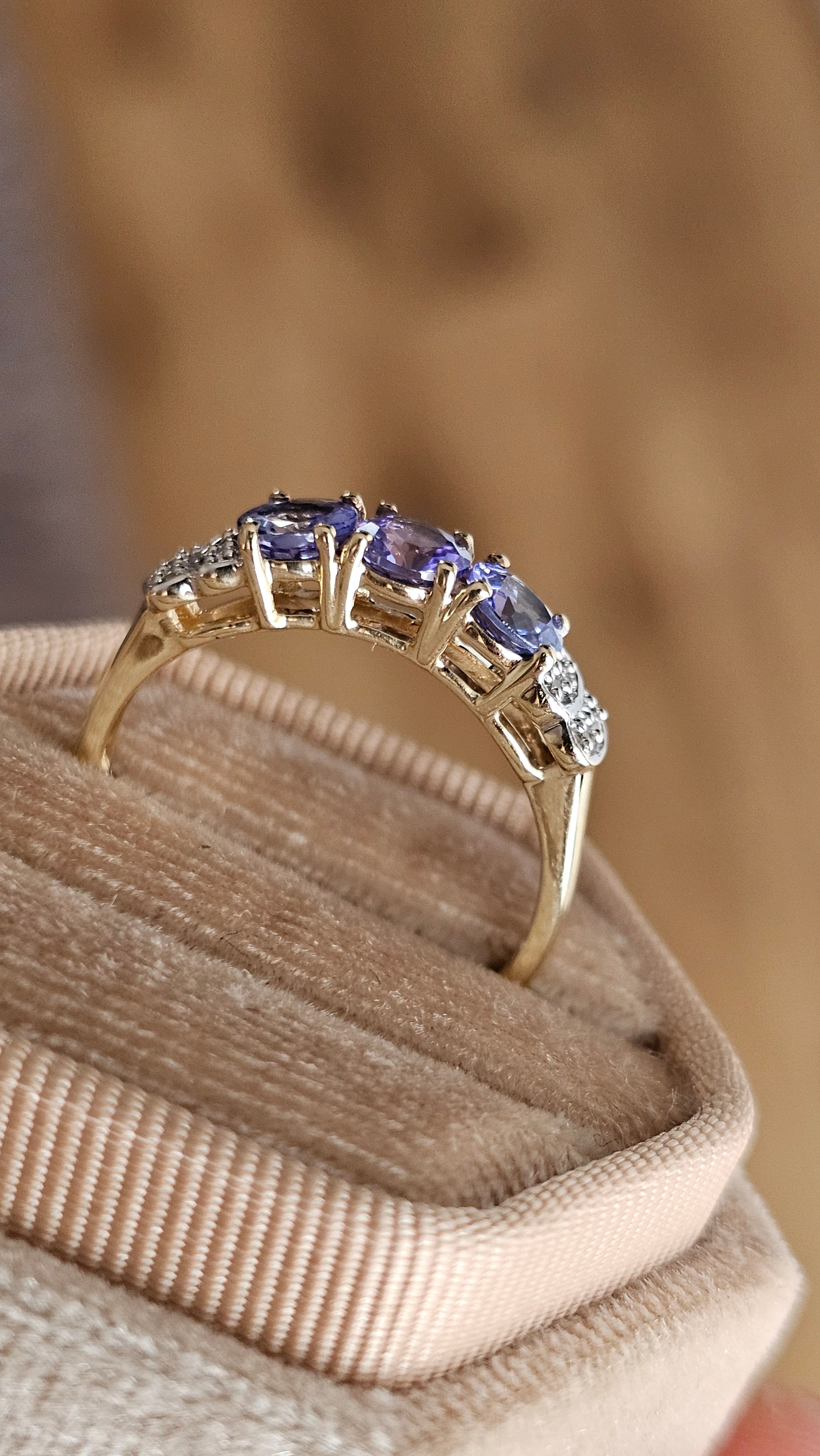 10ct Yellow Gold Natural Tanzanite & Zircon Trilogy Ring | Size UK P 1/2 (US 8) | 2.45g