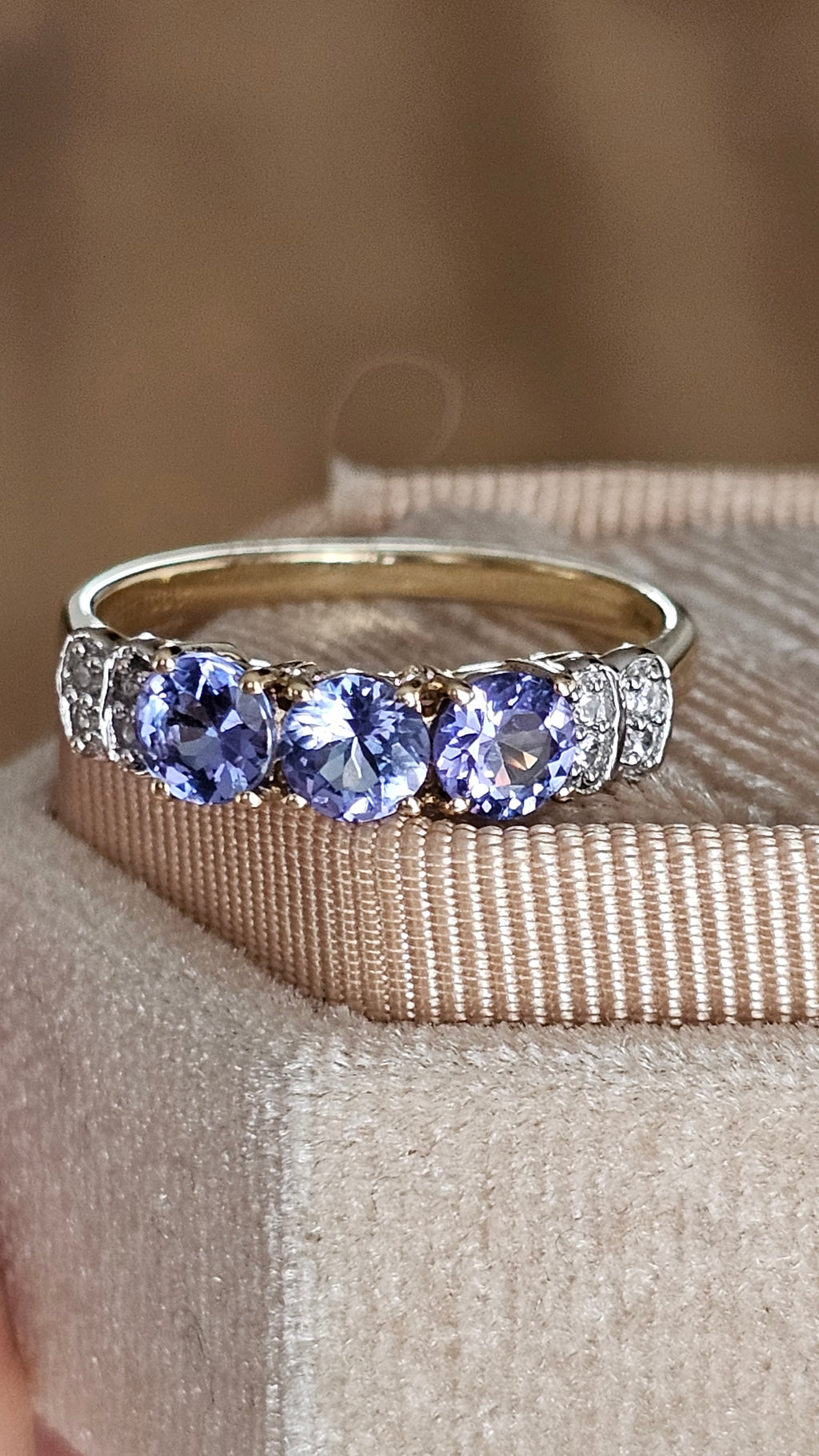 10ct Yellow Gold Natural Tanzanite & Zircon Trilogy Ring | Size UK P 1/2 (US 8) | 2.45g
