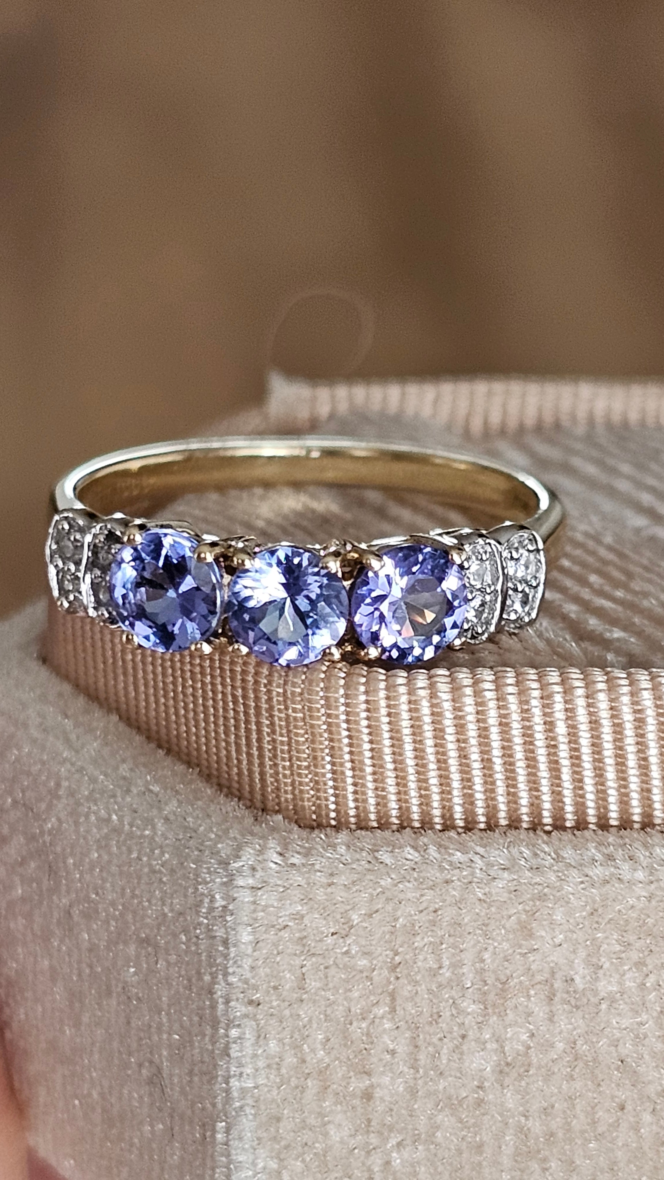 10ct Yellow Gold Natural Tanzanite & Zircon Trilogy Ring | Size UK P 1/2 (US 8) | 2.45g