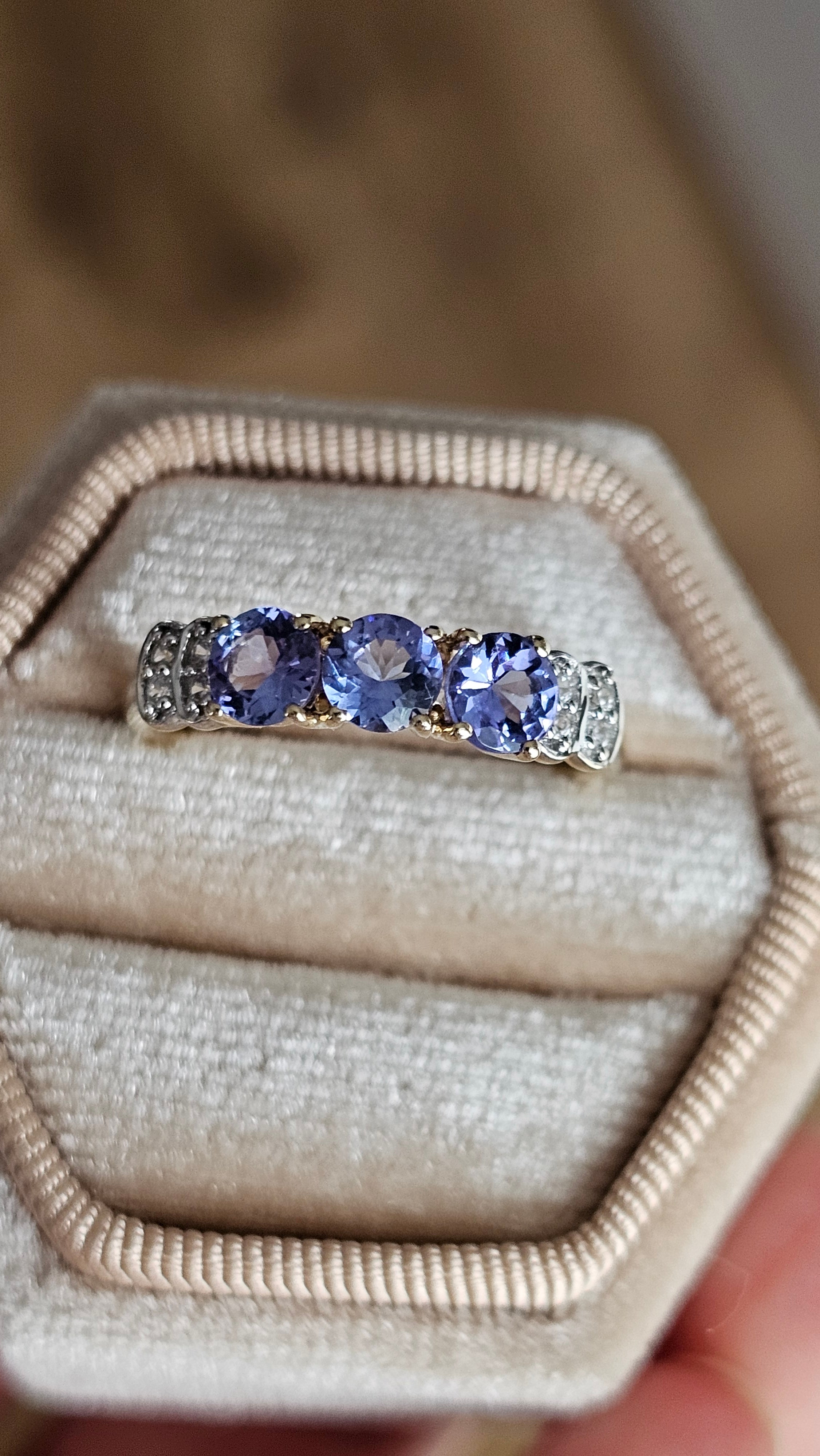 10ct Yellow Gold Natural Tanzanite & Zircon Trilogy Ring | Size UK P 1/2 (US 8) | 2.45g
