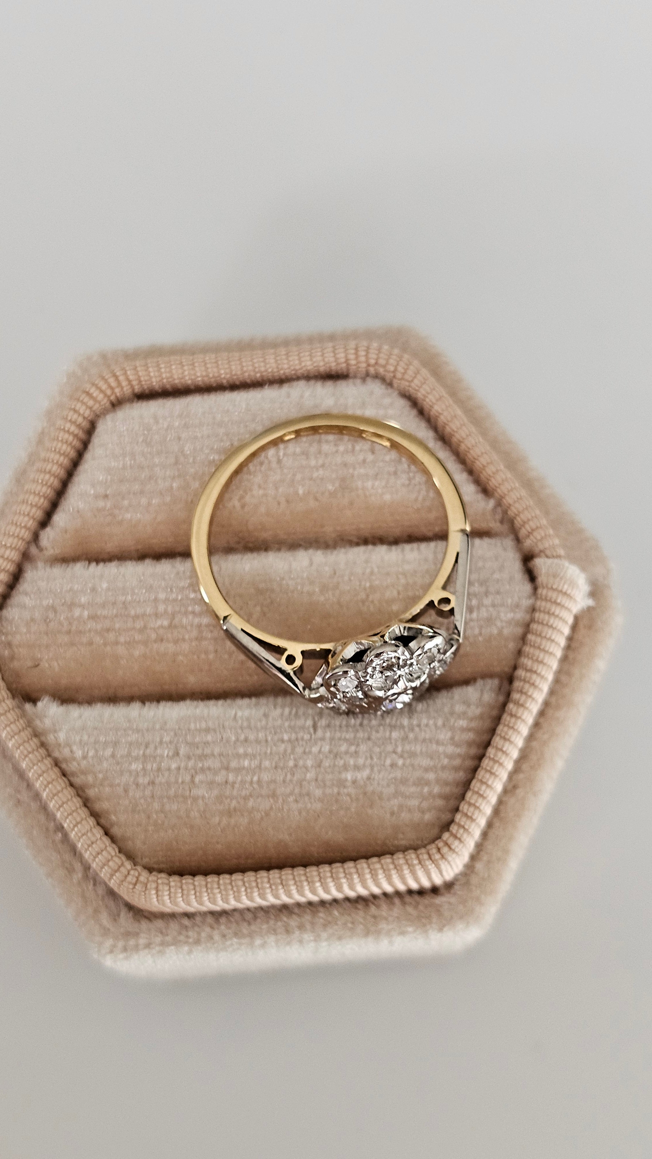 18ct Gold Natural Diamond Floral Cluster Ring – Size I 1/2 (US 4.5)