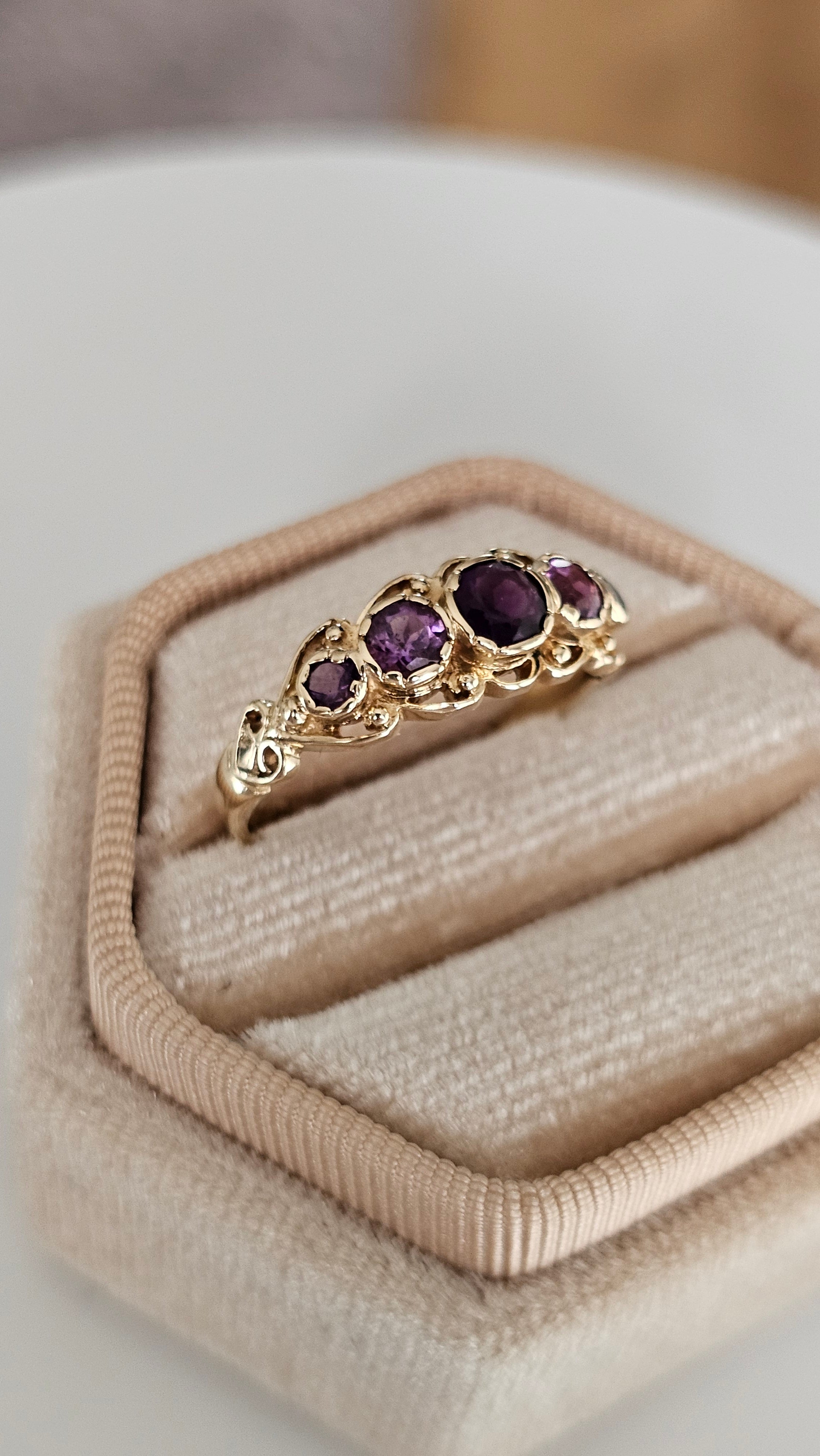 Vintage 9ct Yellow Gold 5-Stone Amethyst Ring | Size N | 2.15g