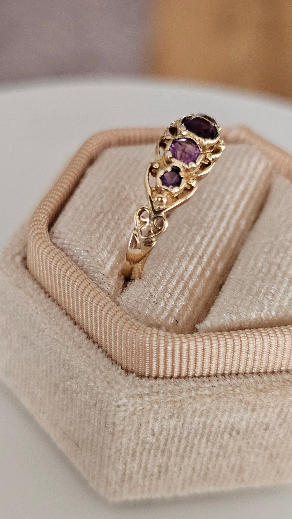 Vintage 9ct Yellow Gold 5-Stone Amethyst Ring | Size N | 2.15g