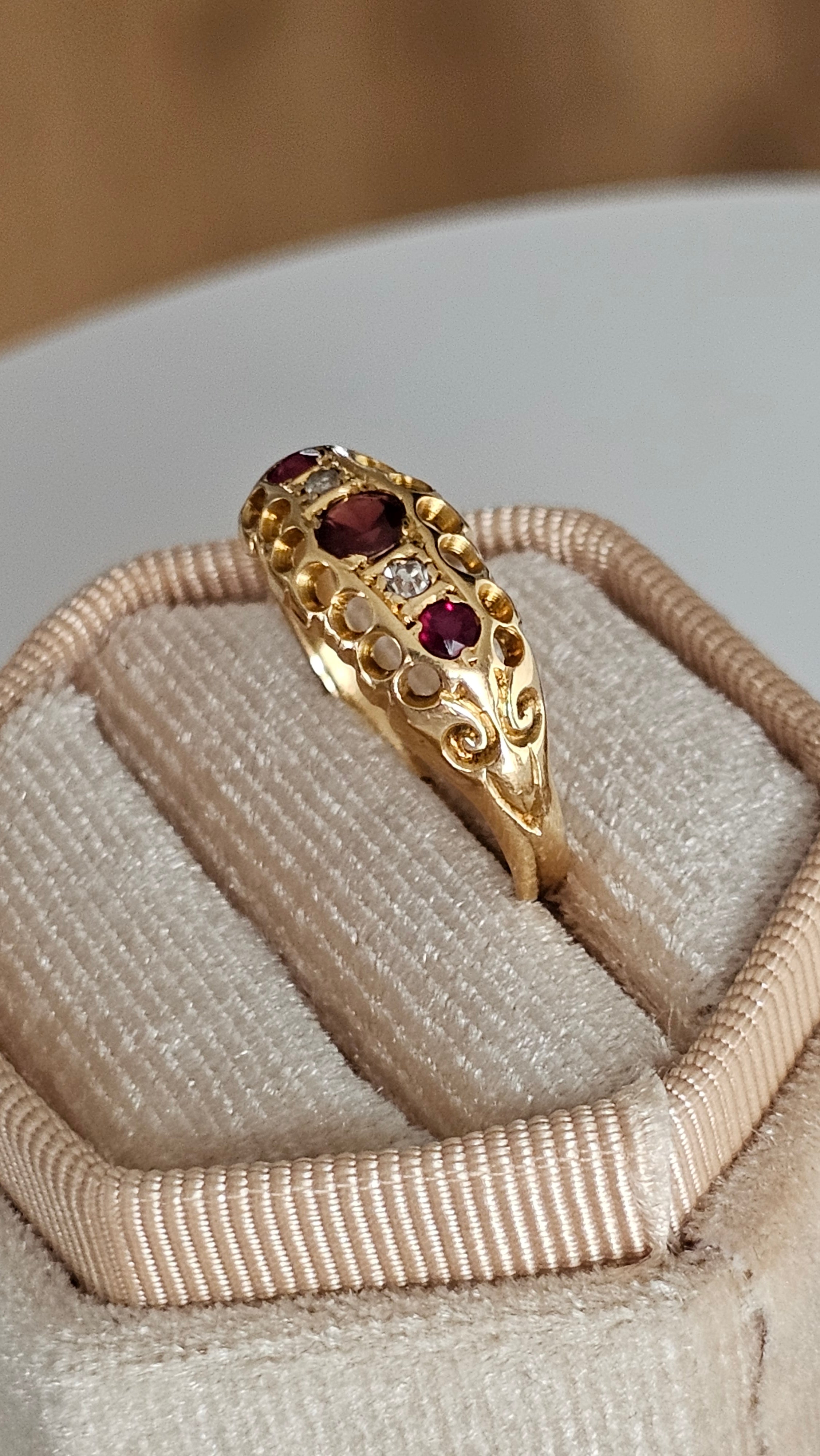 Antique 1915 Chester 18ct Gold Diamond, Garnet & Ruby Ring | L 1/2 | 2.36g