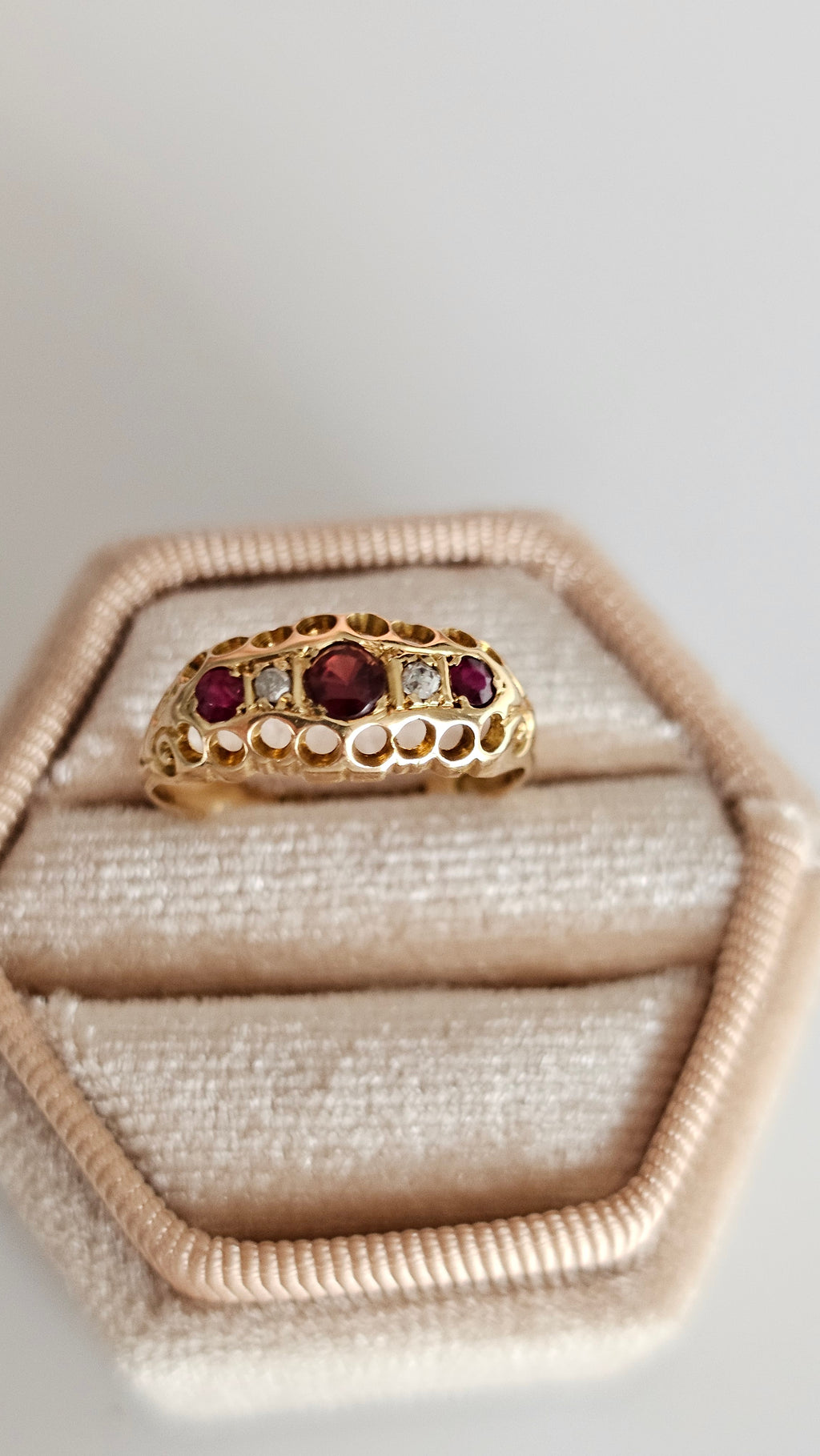 Antique 1915 Chester 18ct Gold Diamond, Garnet & Ruby Ring | L 1/2 | 2.36g