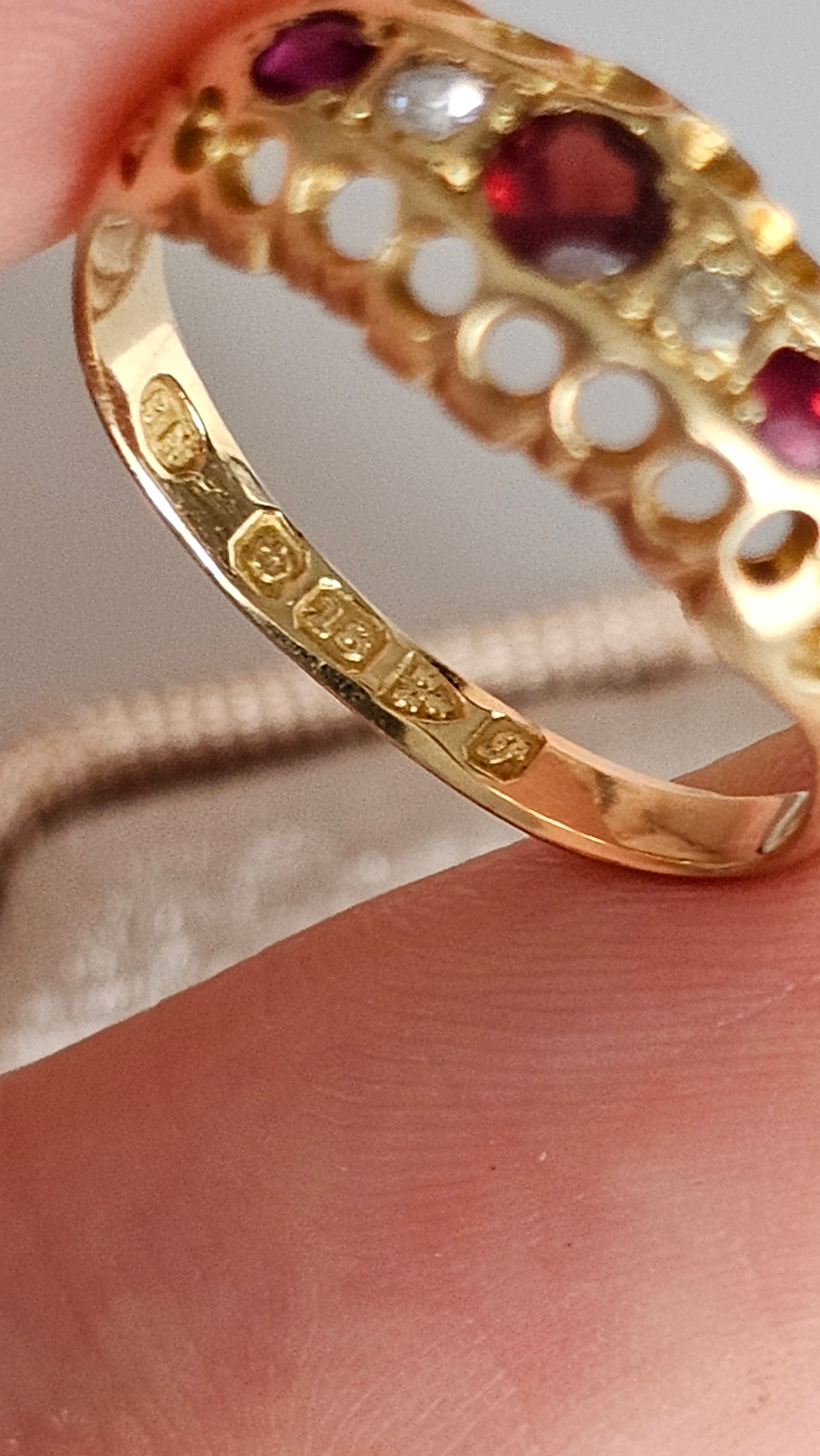 Antique 1915 Chester 18ct Gold Diamond, Garnet & Ruby Ring | L 1/2 | 2.36g