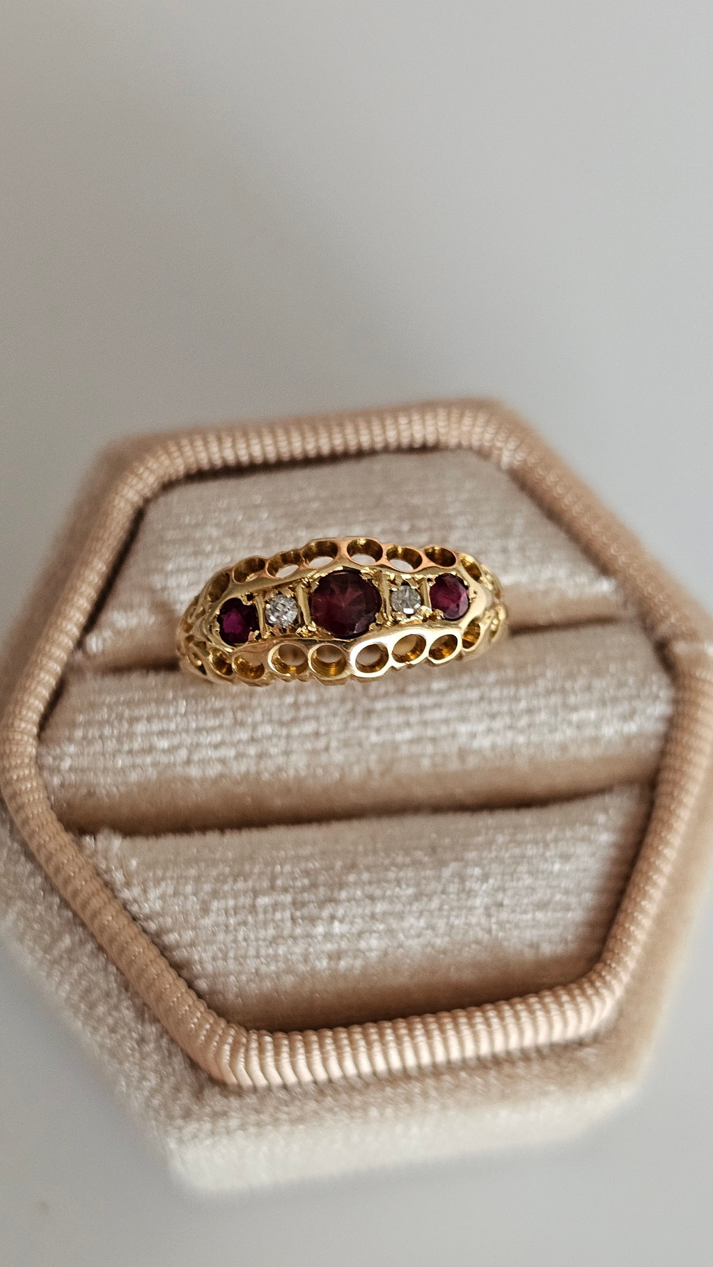 Antique 1915 Chester 18ct Gold Diamond, Garnet & Ruby Ring | L 1/2 | 2.36g
