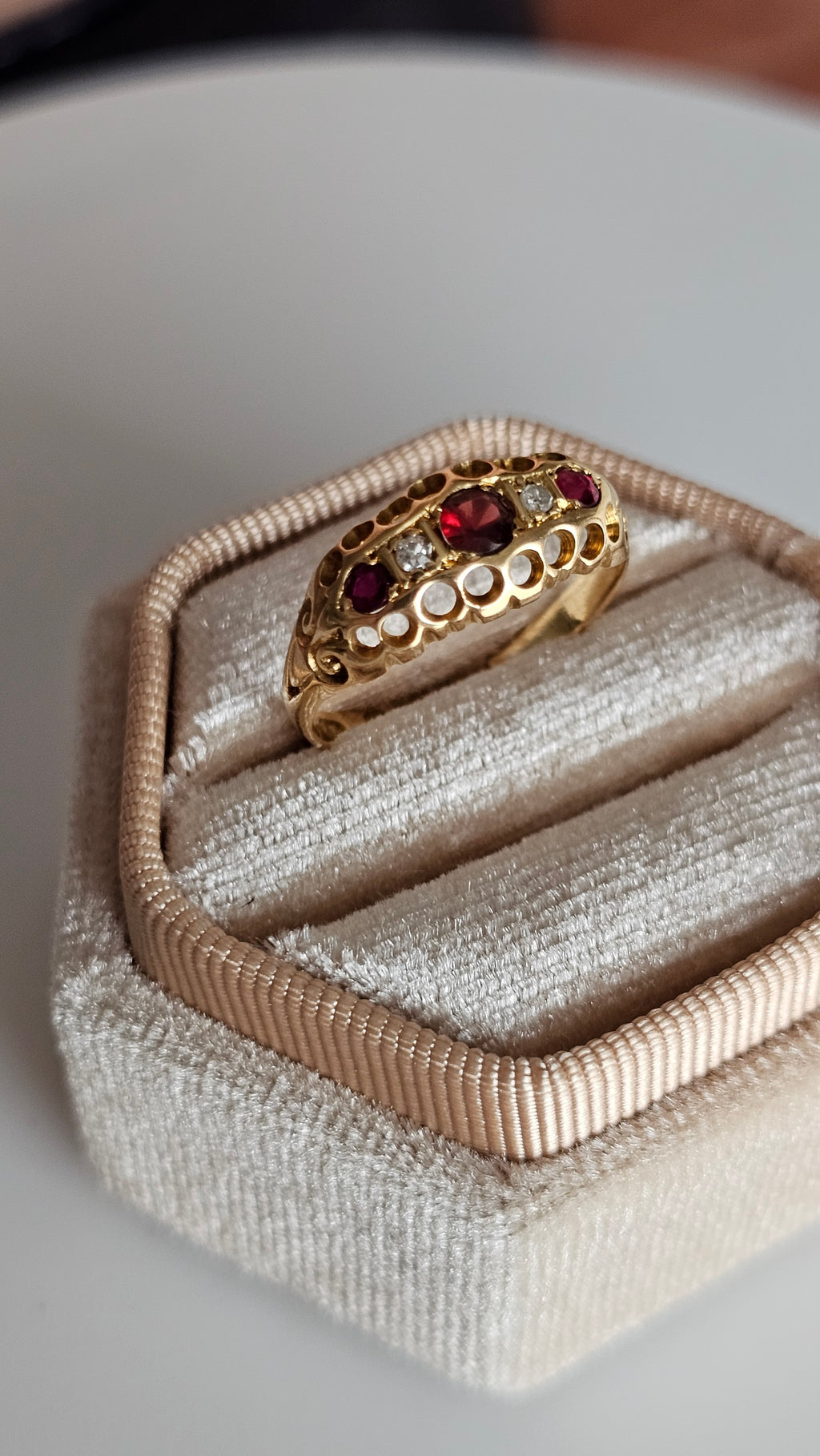 Antique 1915 Chester 18ct Gold Diamond, Garnet & Ruby Ring | L 1/2 | 2.36g