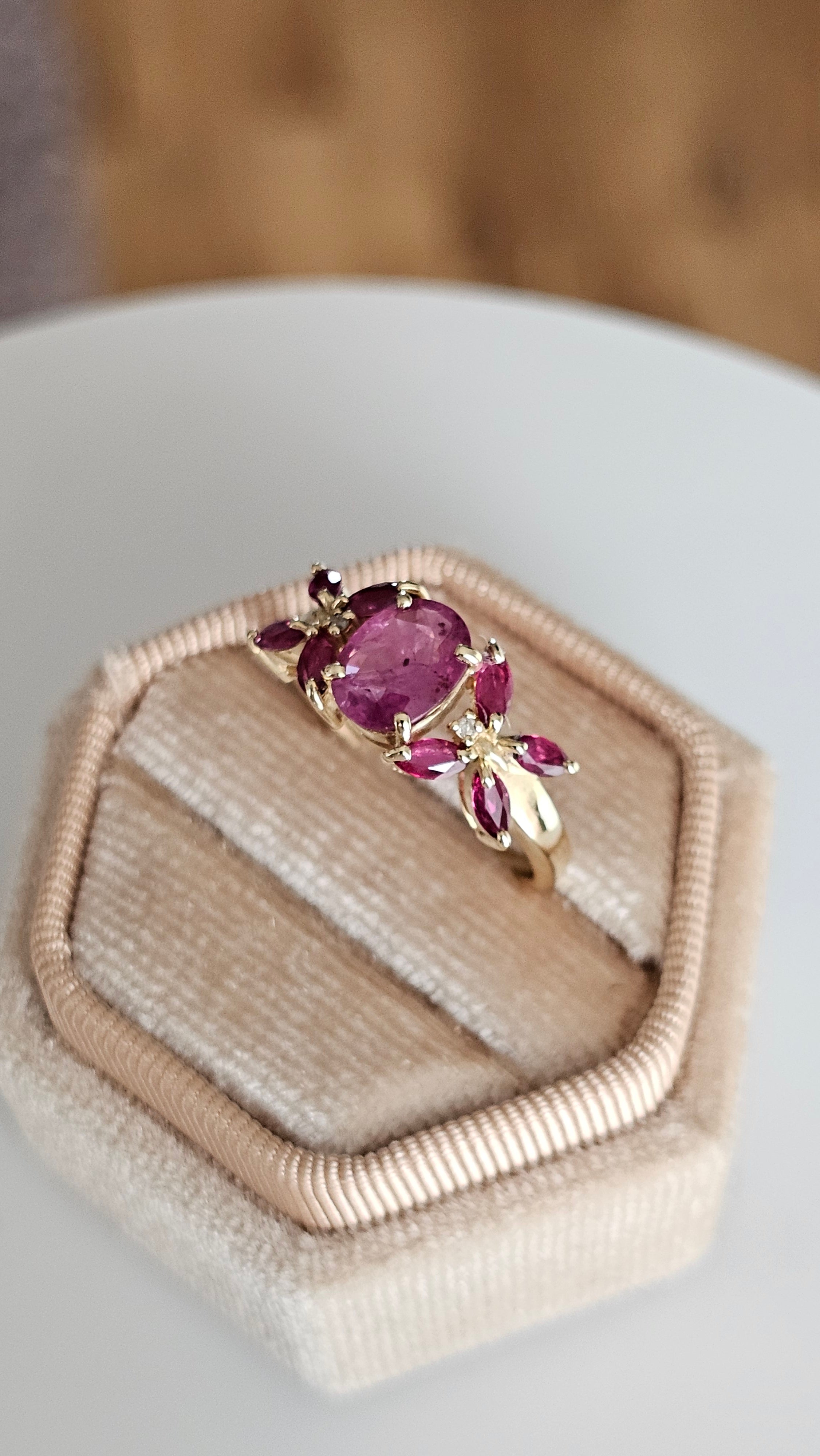 9ct Yellow Gold Natural Pink Sapphire & Diamond Ring | Size UK M 1/2 (US 6.5) | 3g