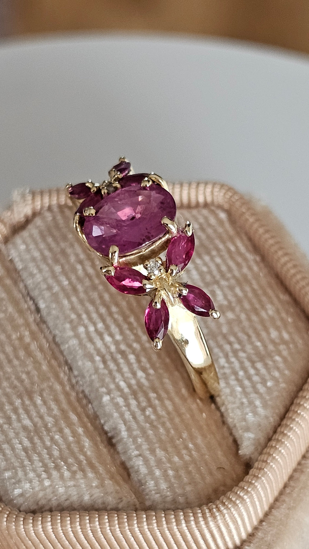 9ct Yellow Gold Natural Pink Sapphire & Diamond Ring | Size UK M 1/2 (US 6.5) | 3g