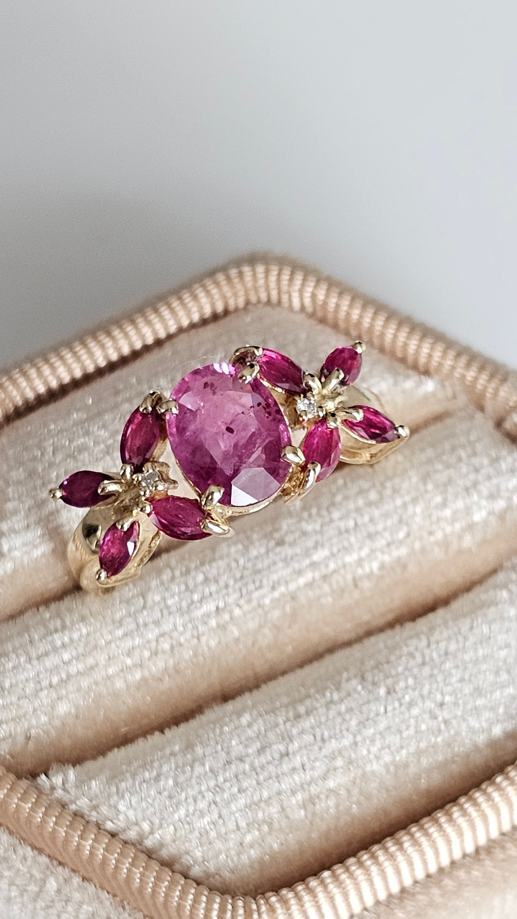 9ct Yellow Gold Natural Pink Sapphire & Diamond Ring | Size UK M 1/2 (US 6.5) | 3g