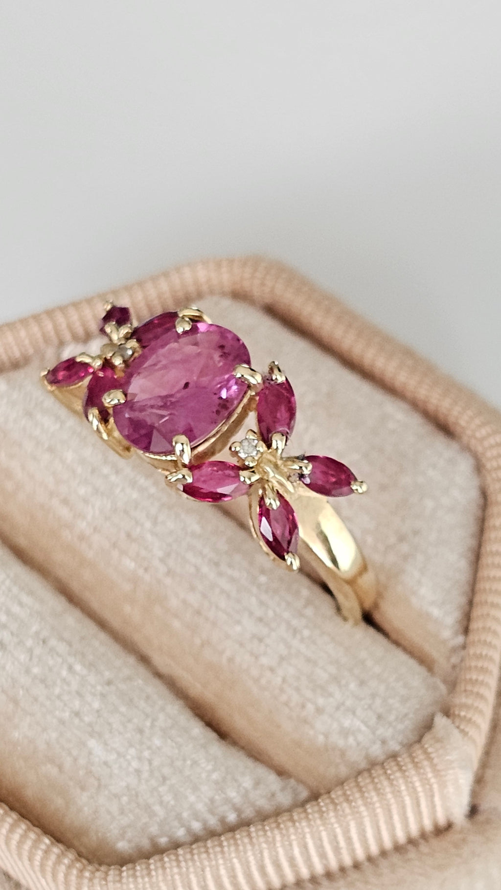 9ct Yellow Gold Natural Pink Sapphire & Diamond Ring | Size UK M 1/2 (US 6.5) | 3g