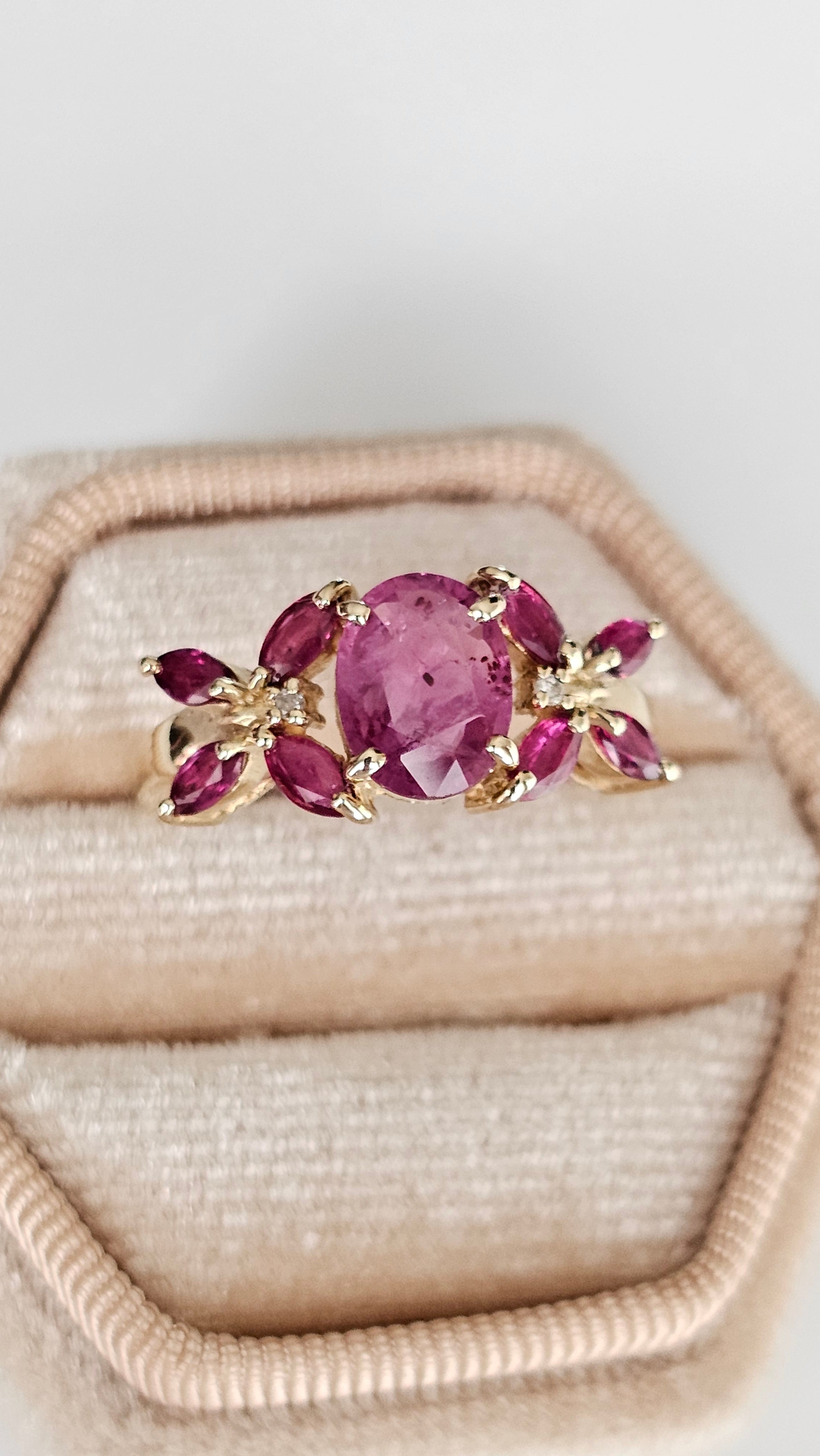 9ct Yellow Gold Natural Pink Sapphire & Diamond Ring | Size UK M 1/2 (US 6.5) | 3g