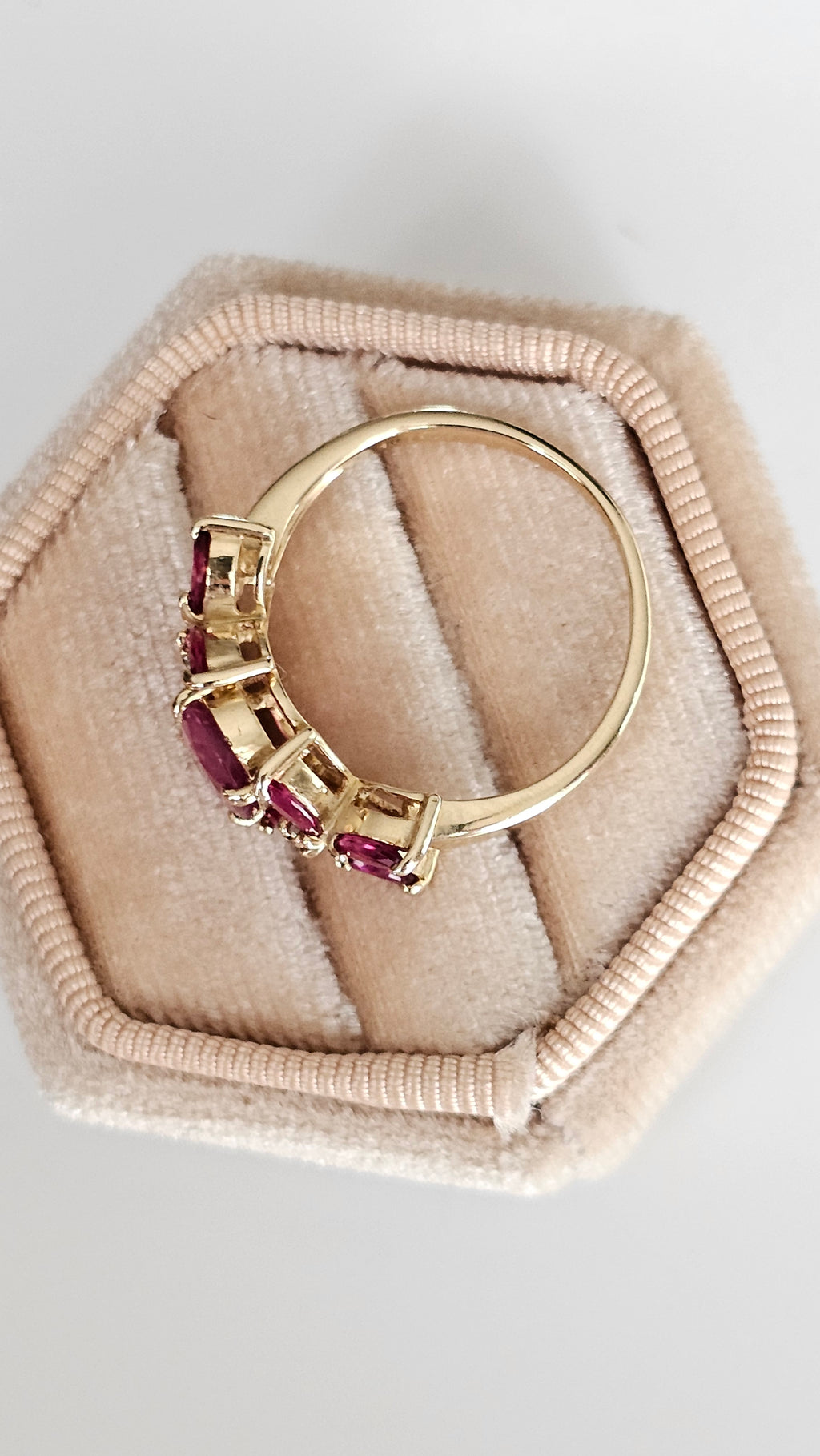 9ct Yellow Gold Natural Pink Sapphire & Diamond Ring | Size UK M 1/2 (US 6.5) | 3g