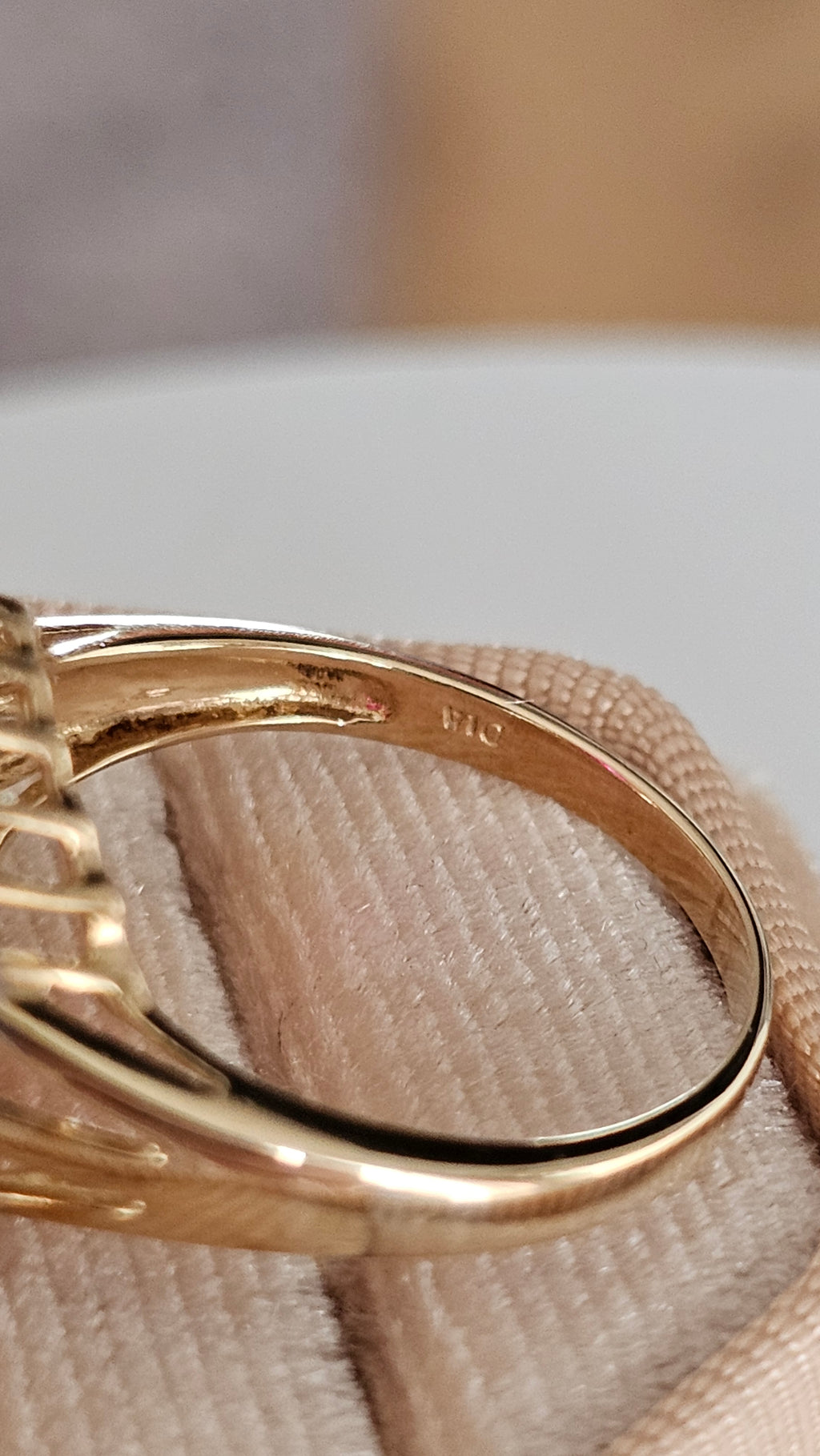 9ct Yellow Gold Cluster Ring | Lab Grown Ruby & Natural Diamonds | Size Q | 4.08g