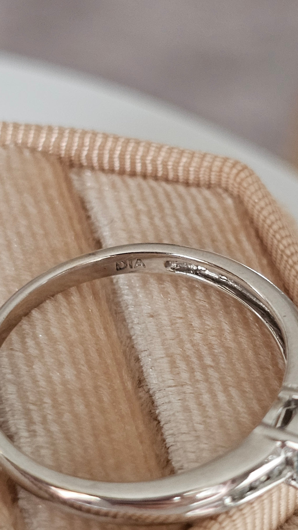 9ct White Gold Natural Blue Topaz & Diamond Ring | Size Q | 2.33g