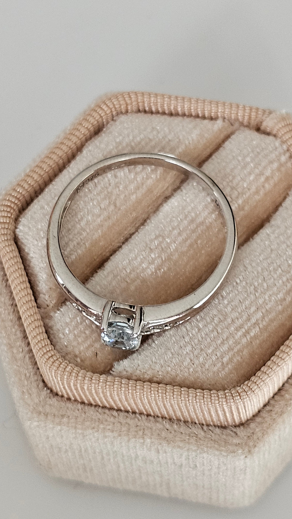 9ct White Gold Natural Blue Topaz & Diamond Ring | Size Q | 2.33g