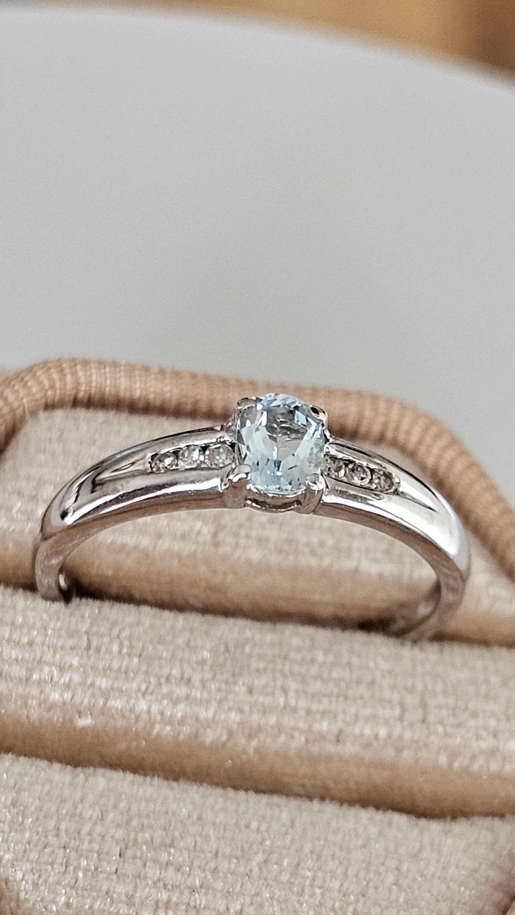 9ct White Gold Natural Blue Topaz & Diamond Ring | Size Q | 2.33g