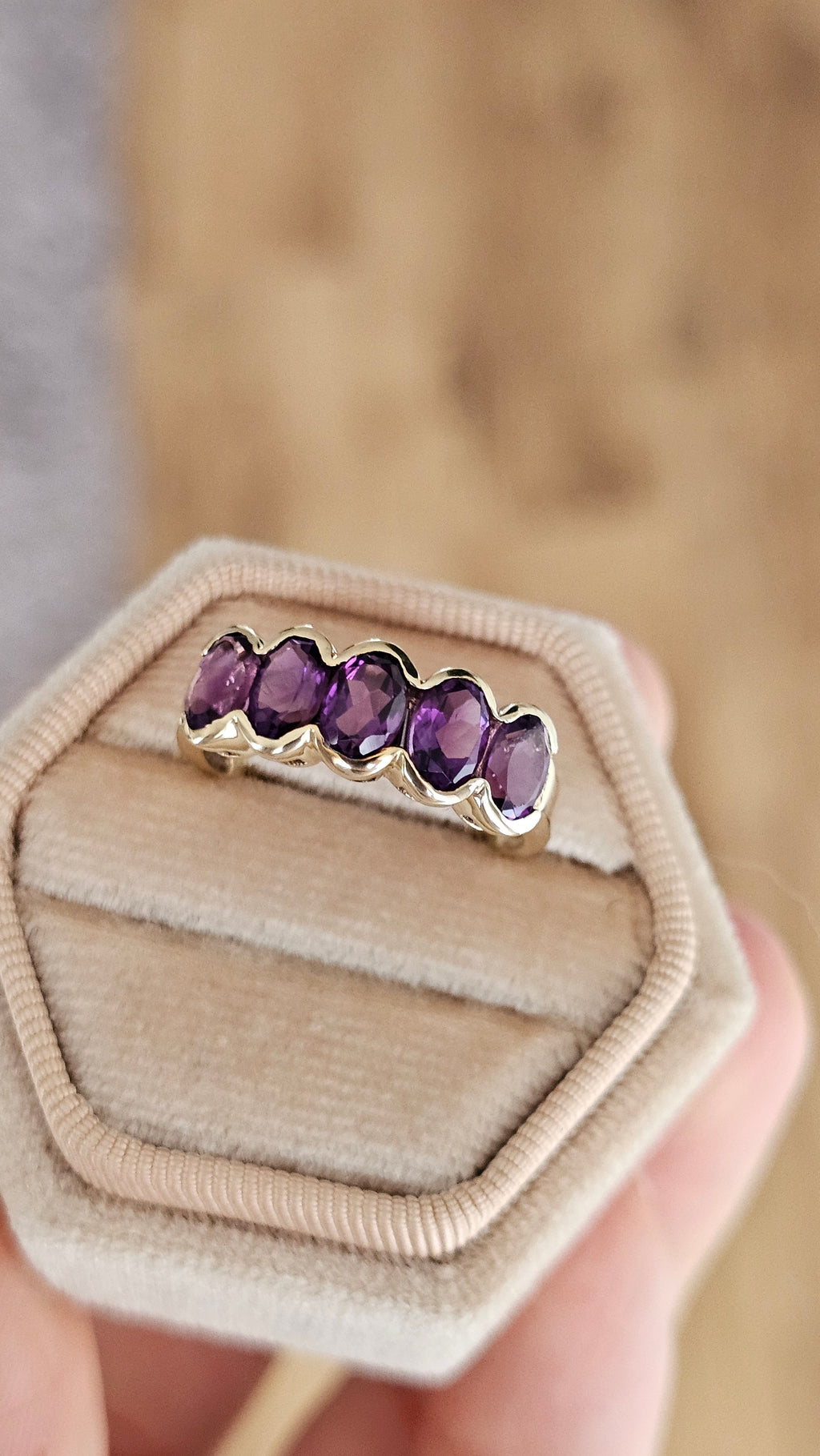 9ct Yellow Gold 5-Stone Oval Amethyst Ring – Size P1/2 (2.90g)